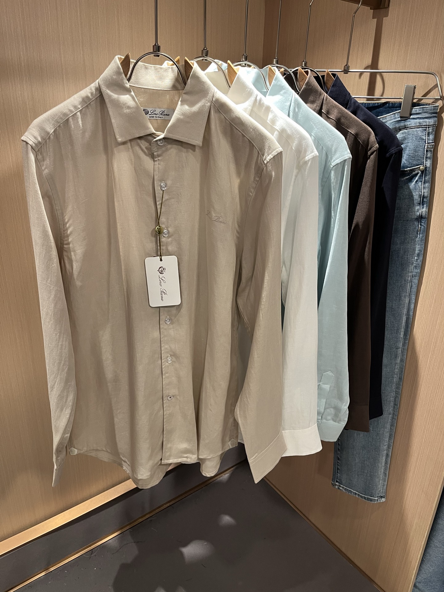 Loro Piana诺悠翩雅 2025秋冬男士衬衣，最新的贸易订单全品相！！网红款！上身舒适透气，不僵硬