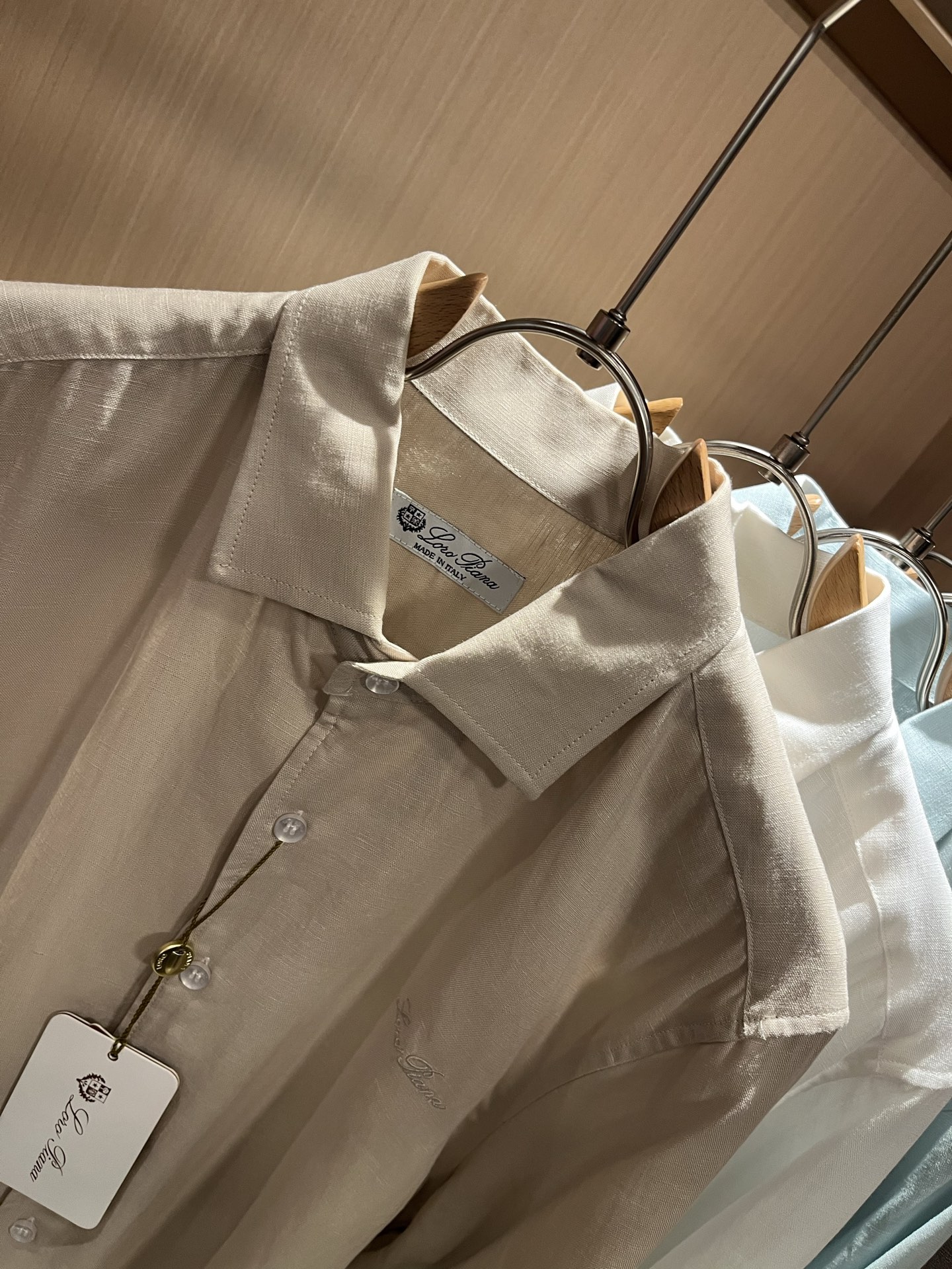 Loro Piana诺悠翩雅 2025秋冬男士衬衣，最新的贸易订单全品相！！网红款！上身舒适透气，不僵硬