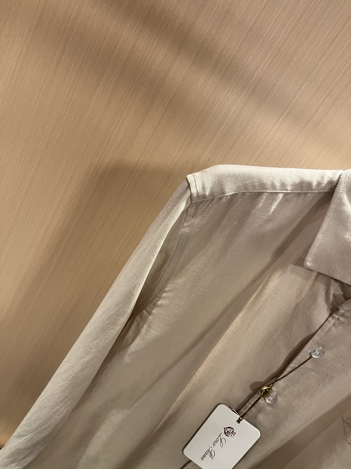 Loro Piana诺悠翩雅 2025秋冬男士衬衣，最新的贸易订单全品相！！网红款！上身舒适透气，不僵硬