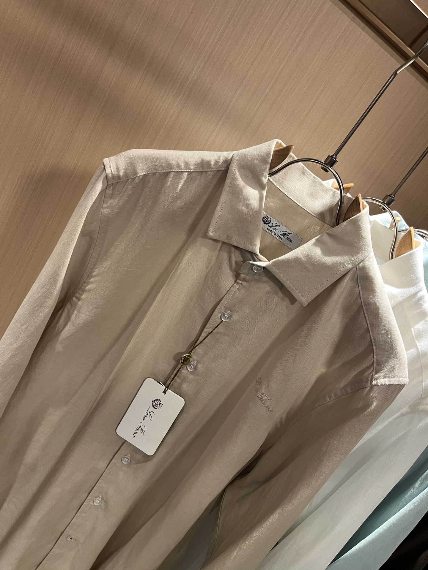 Loro Piana诺悠翩雅 2025秋冬男士衬衣，最新的贸易订单全品相！！网红款！上身舒适透气，不僵硬