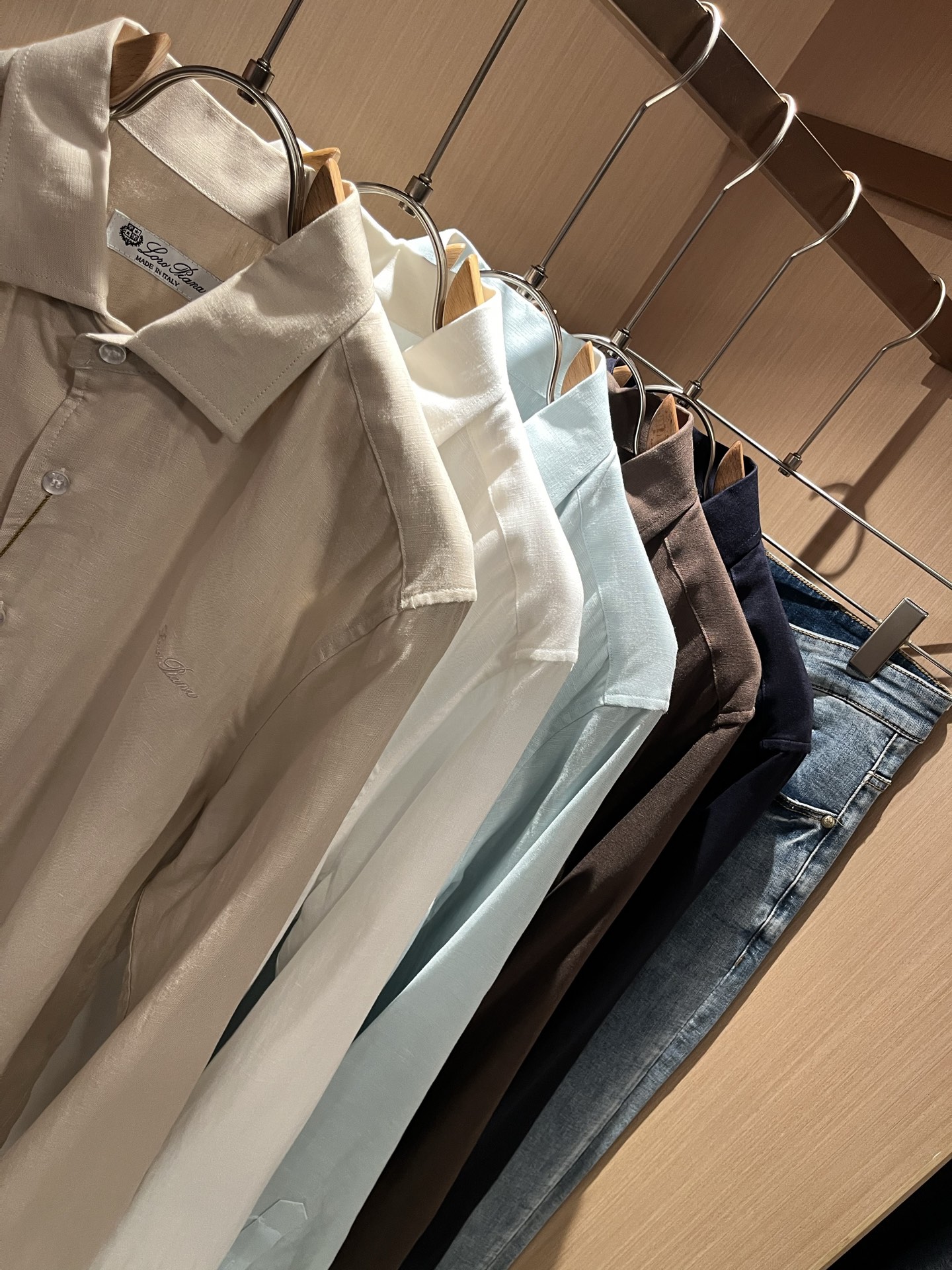 Loro Piana诺悠翩雅 2025秋冬男士衬衣，最新的贸易订单全品相！！网红款！上身舒适透气，不僵硬