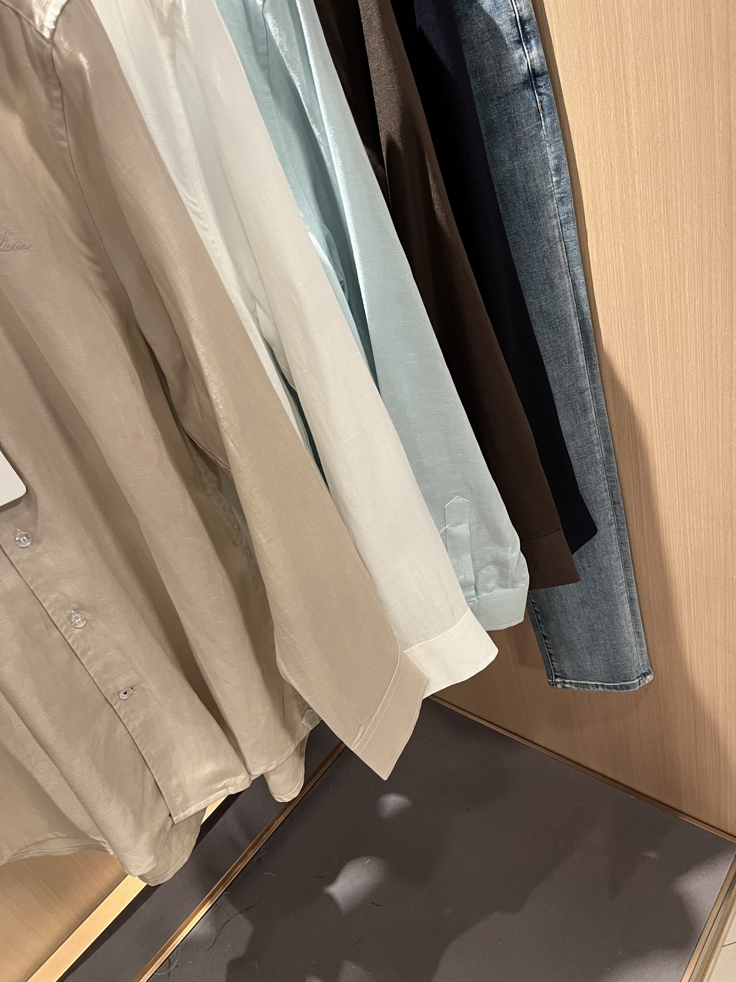 Loro Piana诺悠翩雅 2025秋冬男士衬衣，最新的贸易订单全品相！！网红款！上身舒适透气，不僵硬