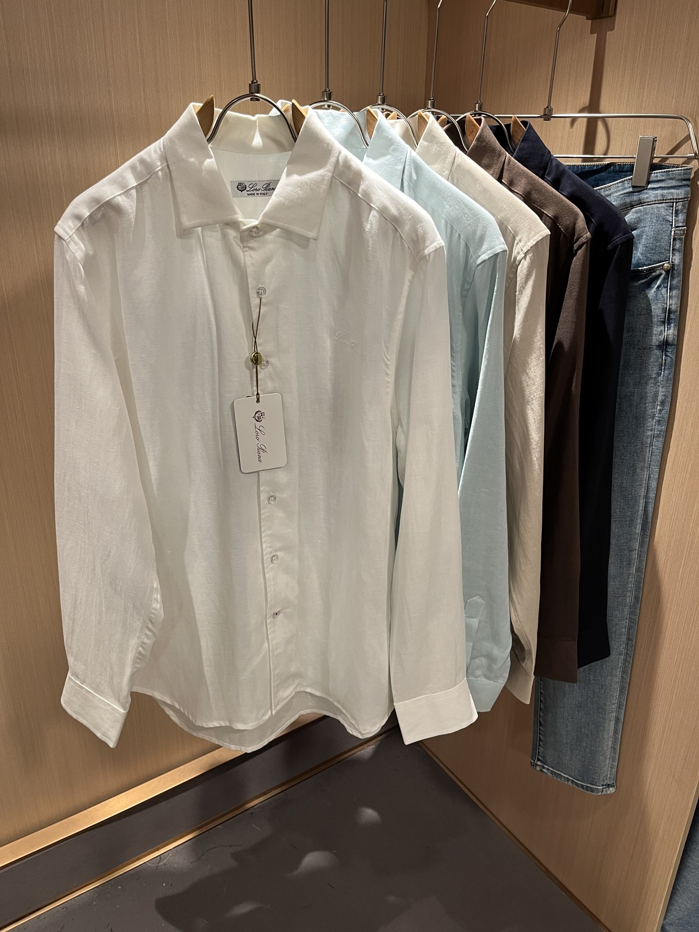 Loro Piana诺悠翩雅 2025秋冬男士衬衣，最新的贸易订单全品相！！网红款！上身舒适透气，不僵硬