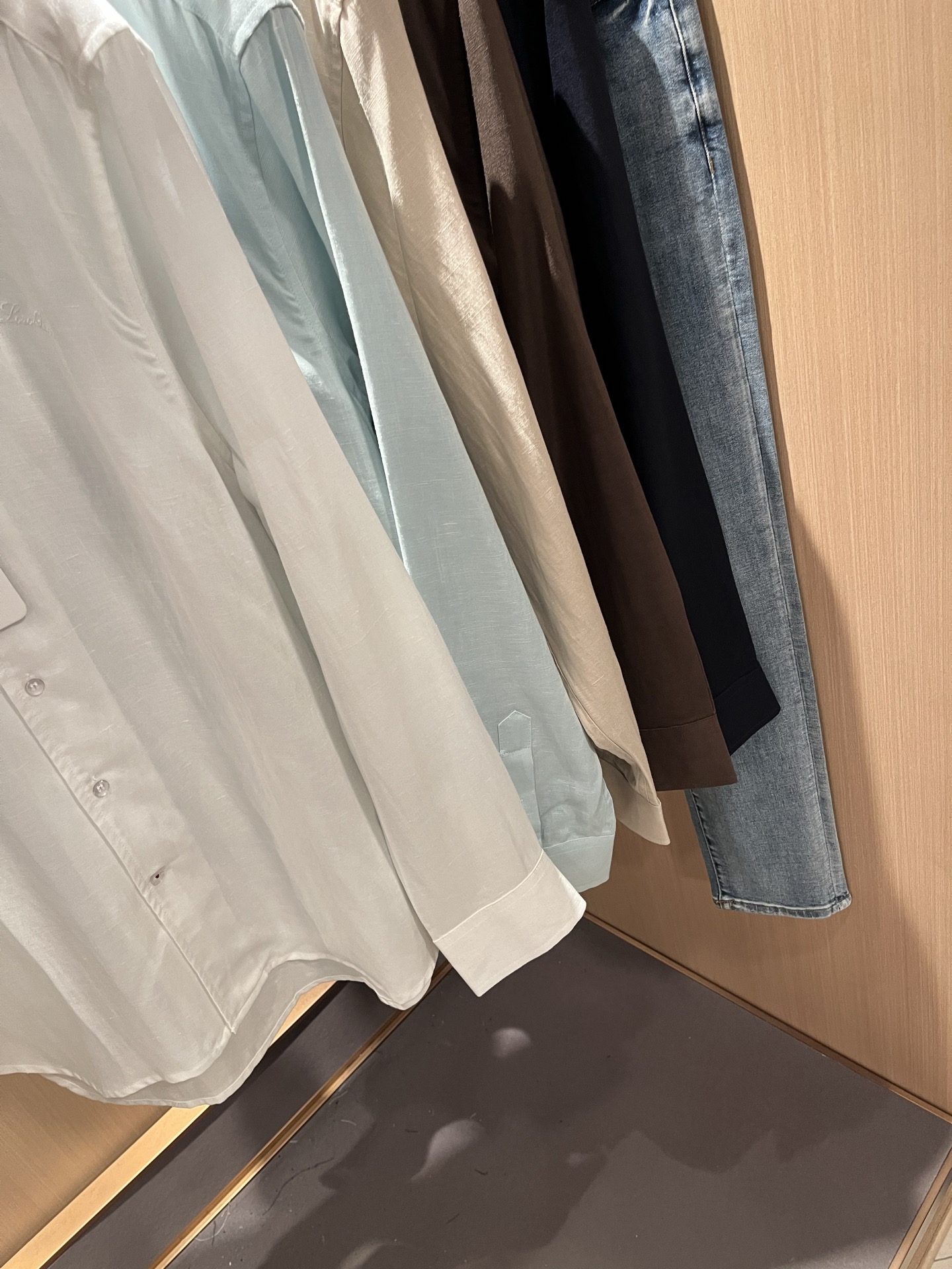 Loro Piana诺悠翩雅 2025秋冬男士衬衣，最新的贸易订单全品相！！网红款！上身舒适透气，不僵硬