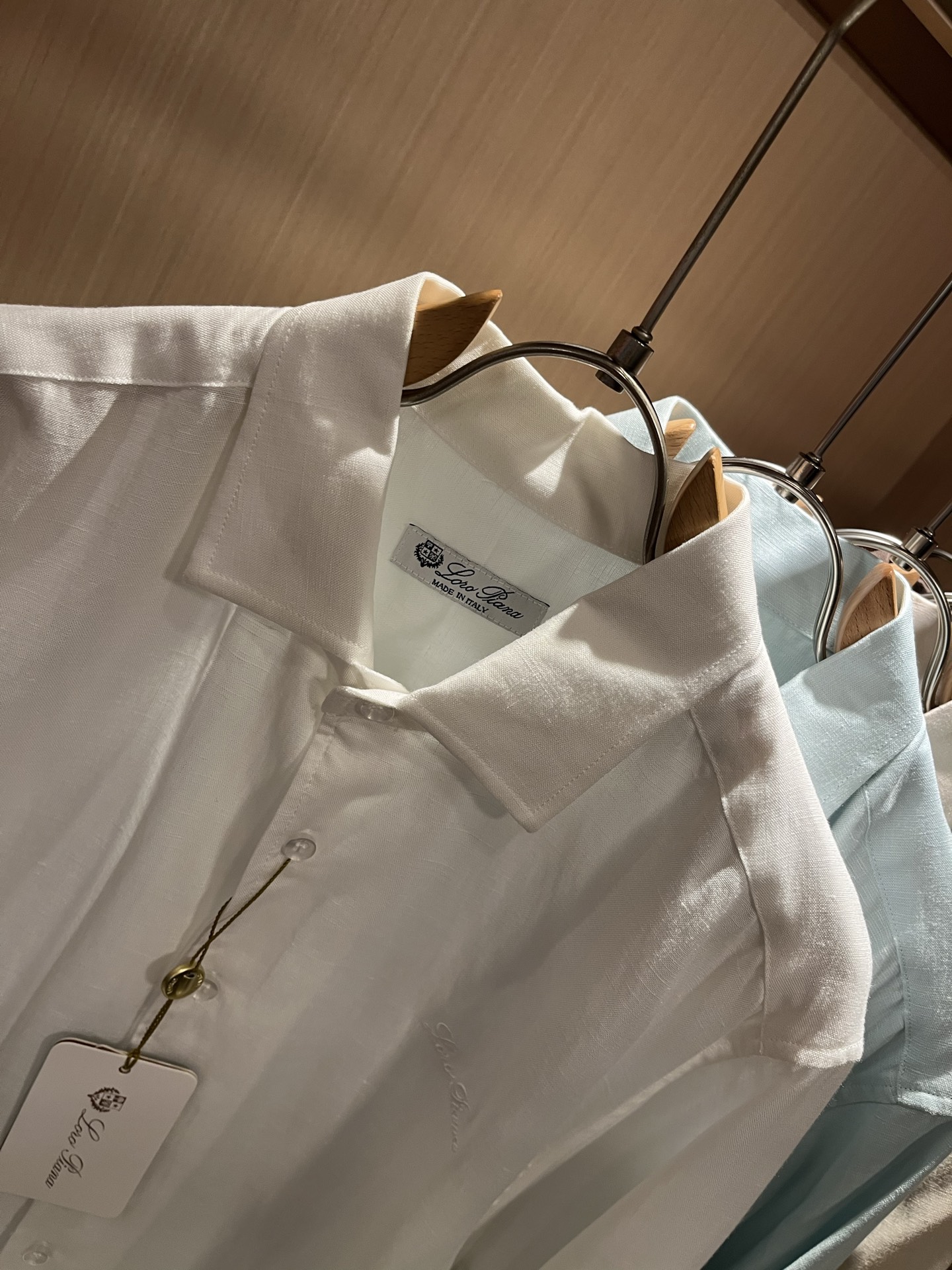 Loro Piana诺悠翩雅 2025秋冬男士衬衣，最新的贸易订单全品相！！网红款！上身舒适透气，不僵硬