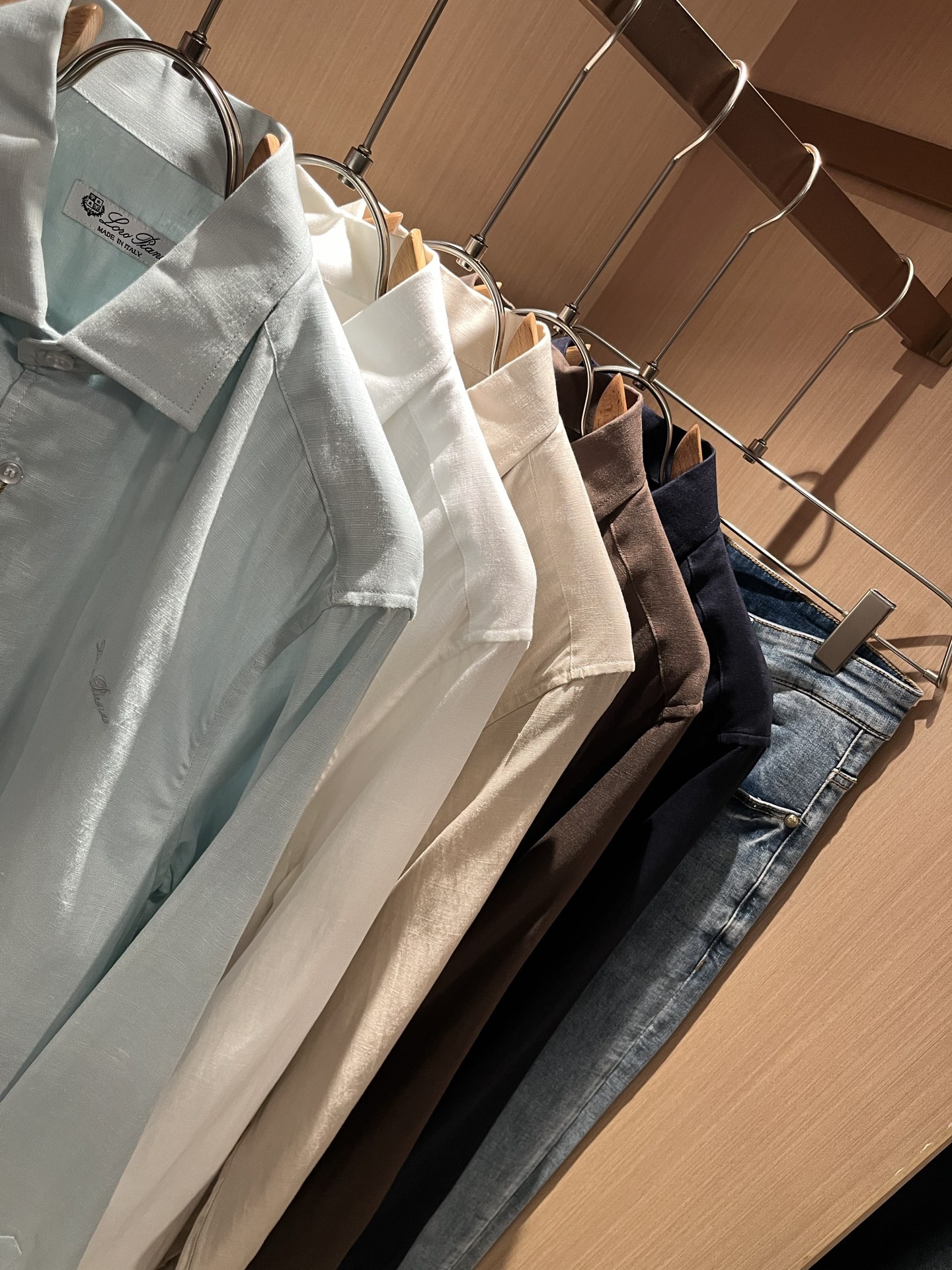 Loro Piana诺悠翩雅 2025秋冬男士衬衣，最新的贸易订单全品相！！网红款！上身舒适透气，不僵硬