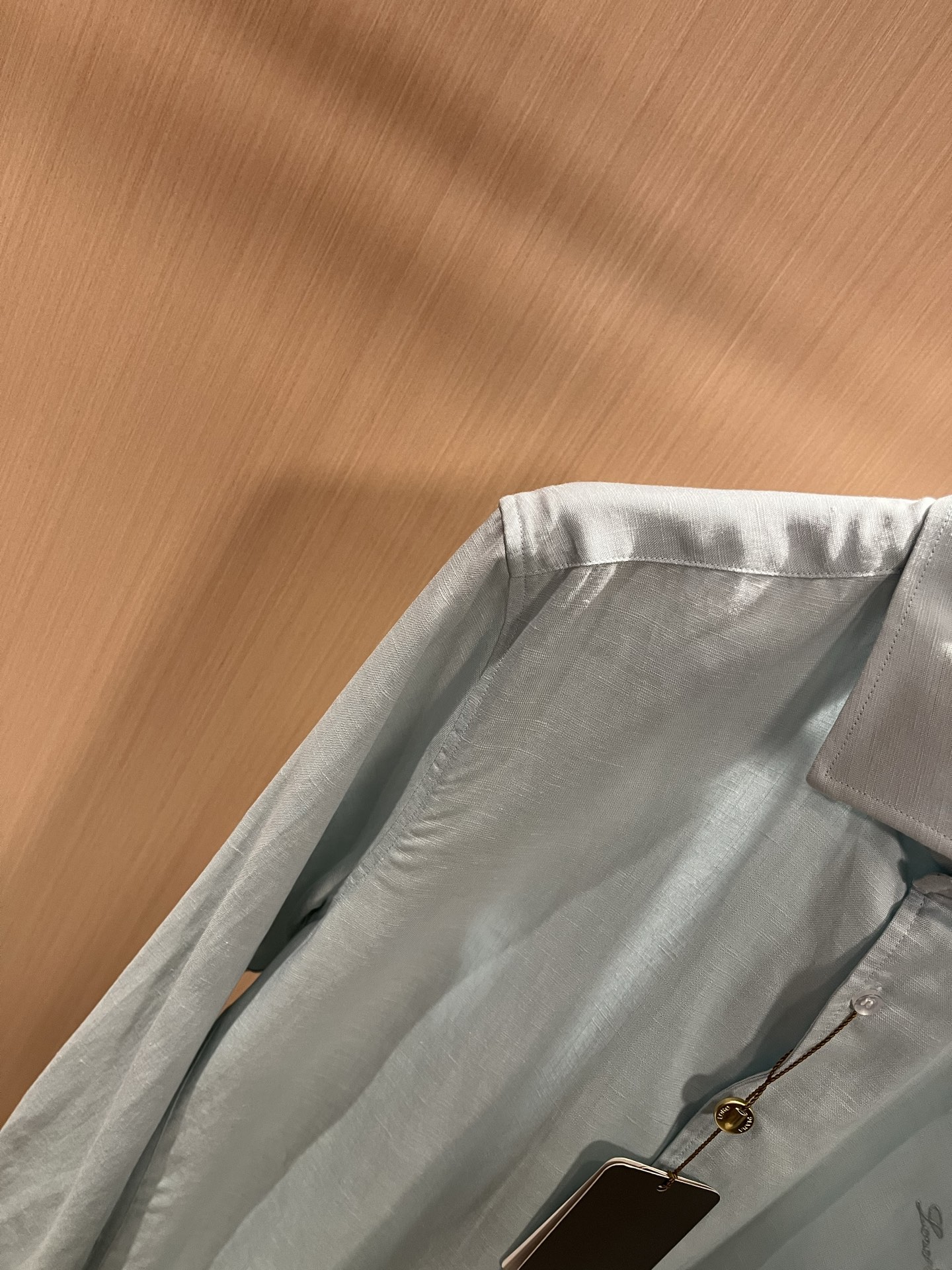 Loro Piana诺悠翩雅 2025秋冬男士衬衣，最新的贸易订单全品相！！网红款！上身舒适透气，不僵硬