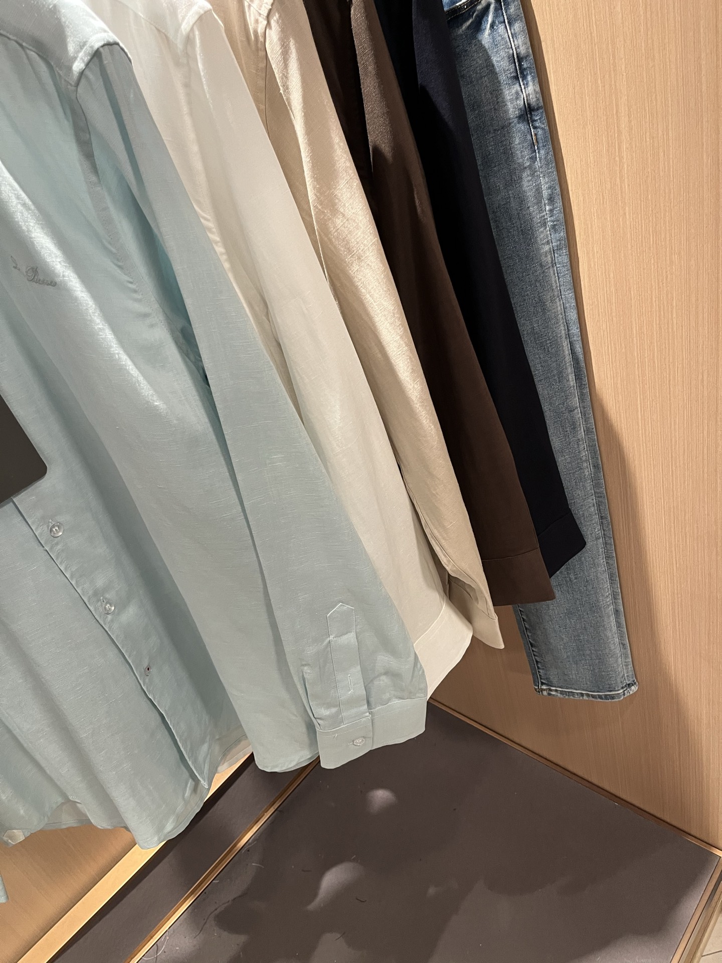 Loro Piana诺悠翩雅 2025秋冬男士衬衣，最新的贸易订单全品相！！网红款！上身舒适透气，不僵硬