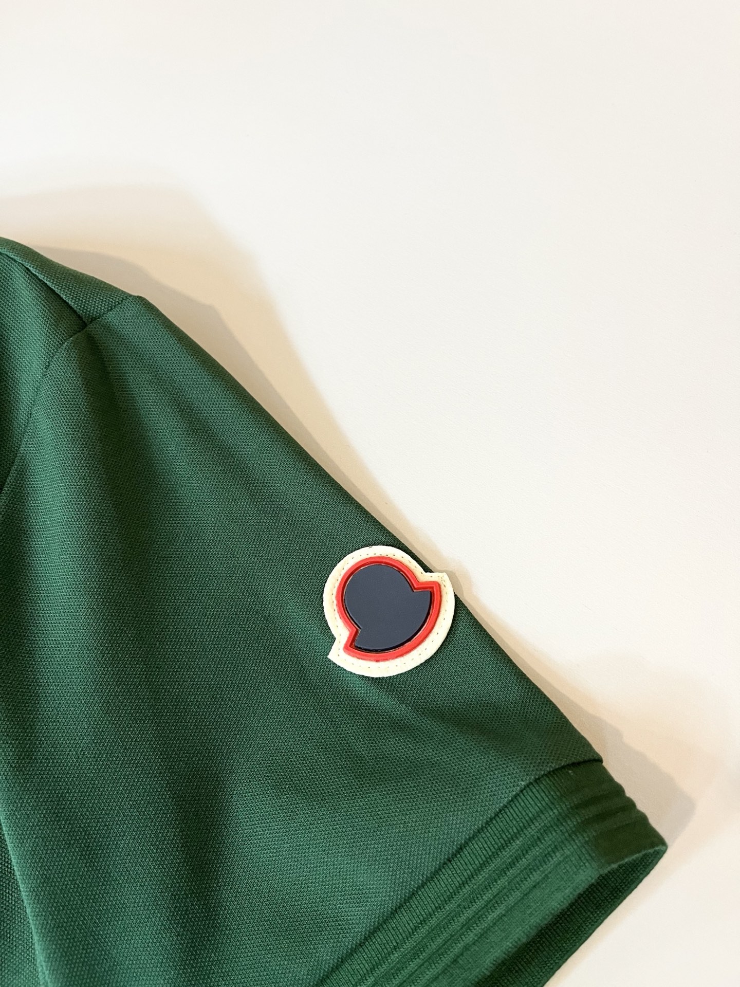 MON蒙**口2025春夏新款男士原单男士短袖POLO衫，贸易公司货，官网同步发售！此类型的基础单品是每