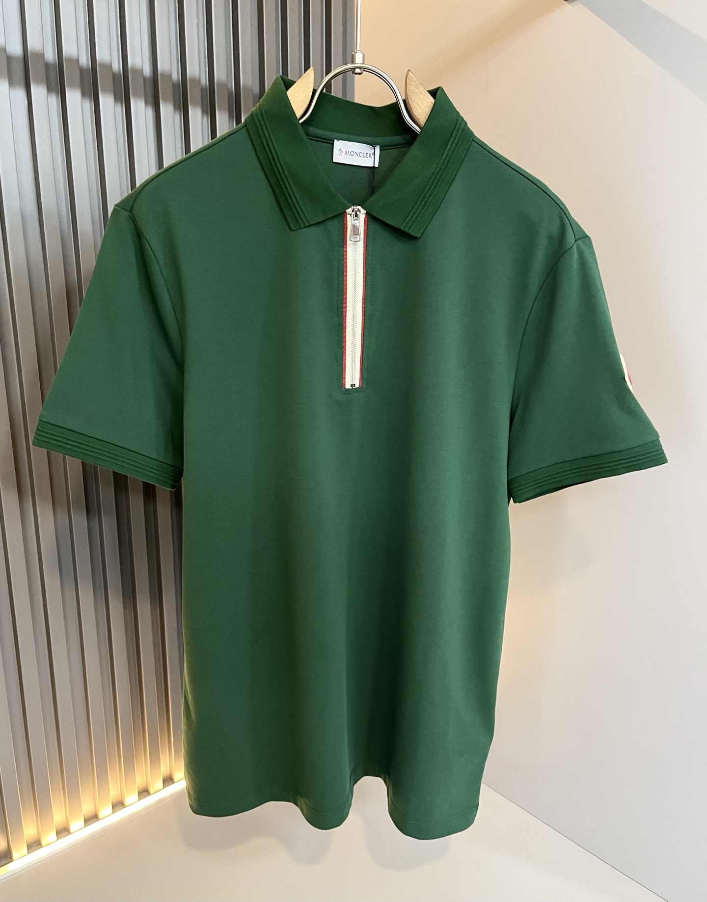 MON蒙**口2025春夏新款男士原单男士短袖POLO衫，贸易公司货，官网同步发售！此类型的基础单品是每