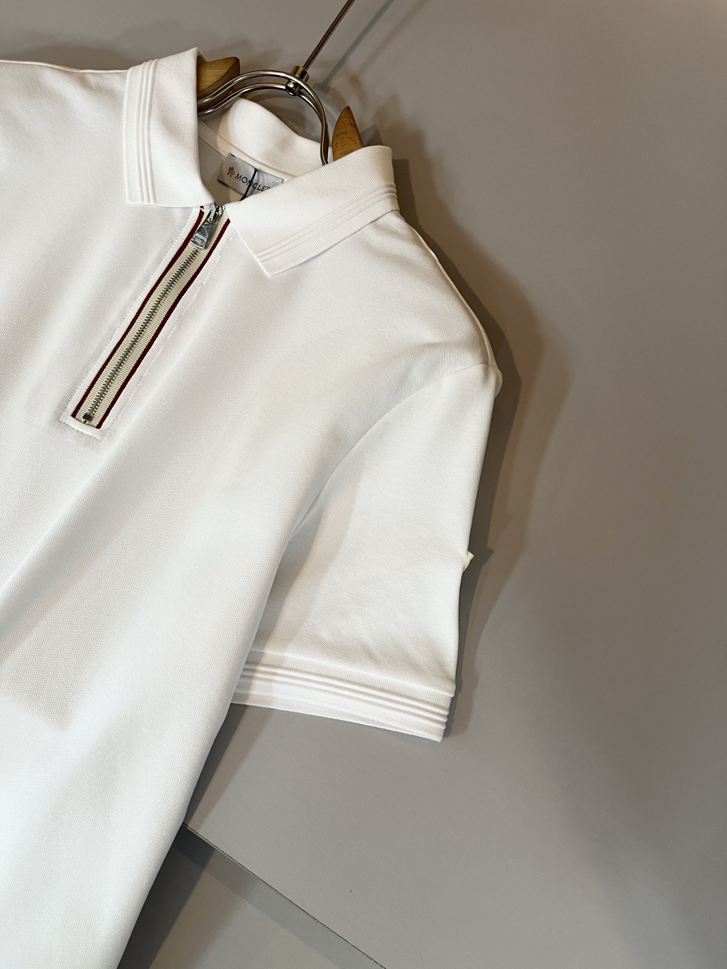 MON蒙**口2025春夏新款男士原单男士短袖POLO衫，贸易公司货，官网同步发售！此类型的基础单品是每