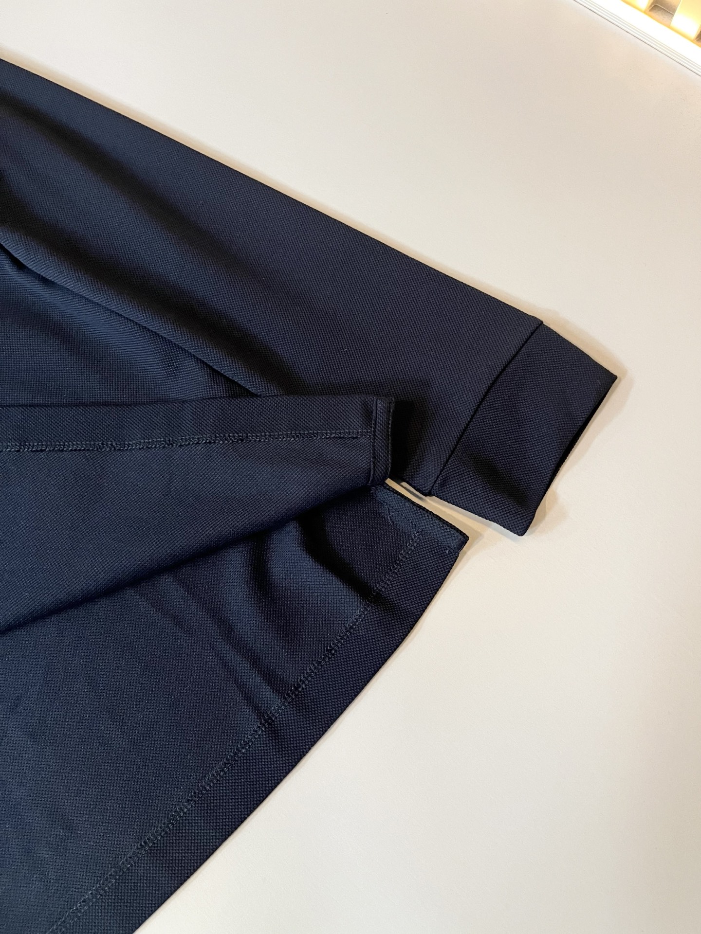  Kiton 2025秋冬新款Polo衫，采用进口专属珠地棉面料！！代表品牌形象 简洁舒适的款式，线条感