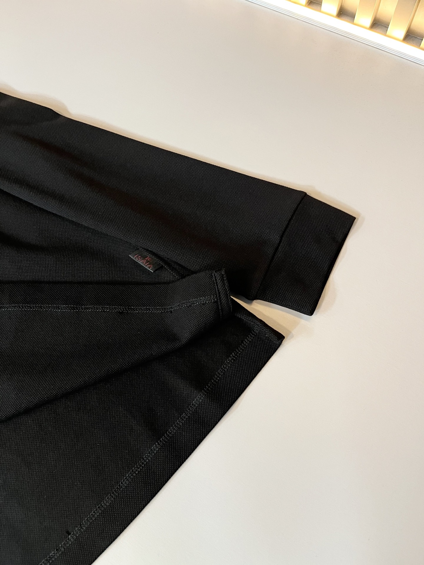  Kiton 2025秋冬新款Polo衫，采用进口专属珠地棉面料！！代表品牌形象 简洁舒适的款式，线条感