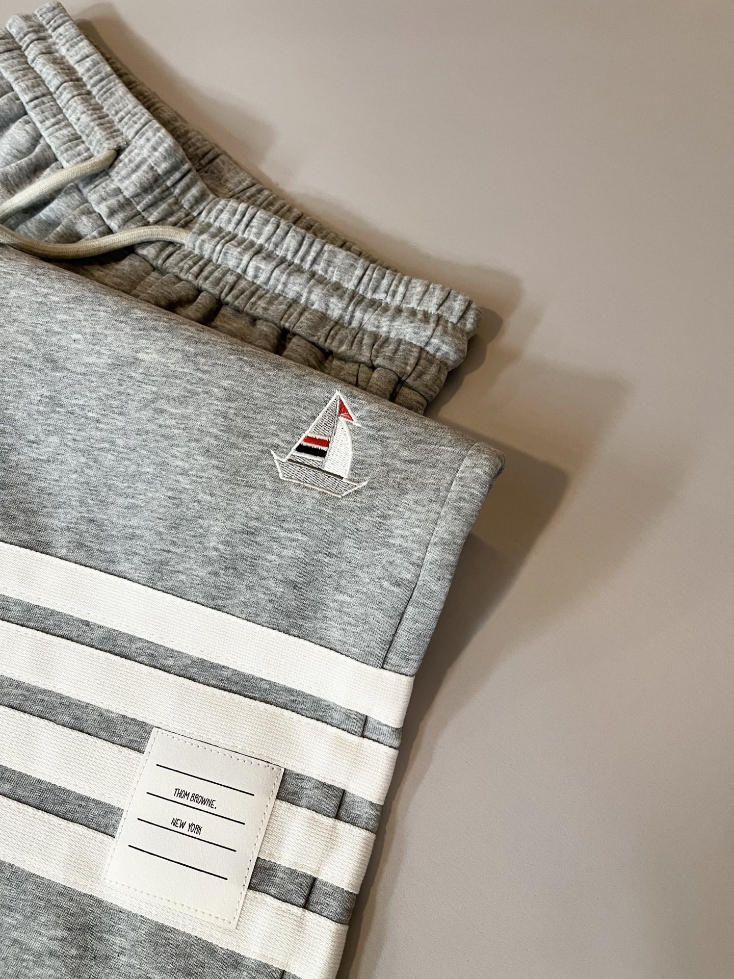  Thom Brow*e汤姆*朗2025春夏新款男女同款👫休闲短裤，区分市面料 我们的一条短裤就比市面的