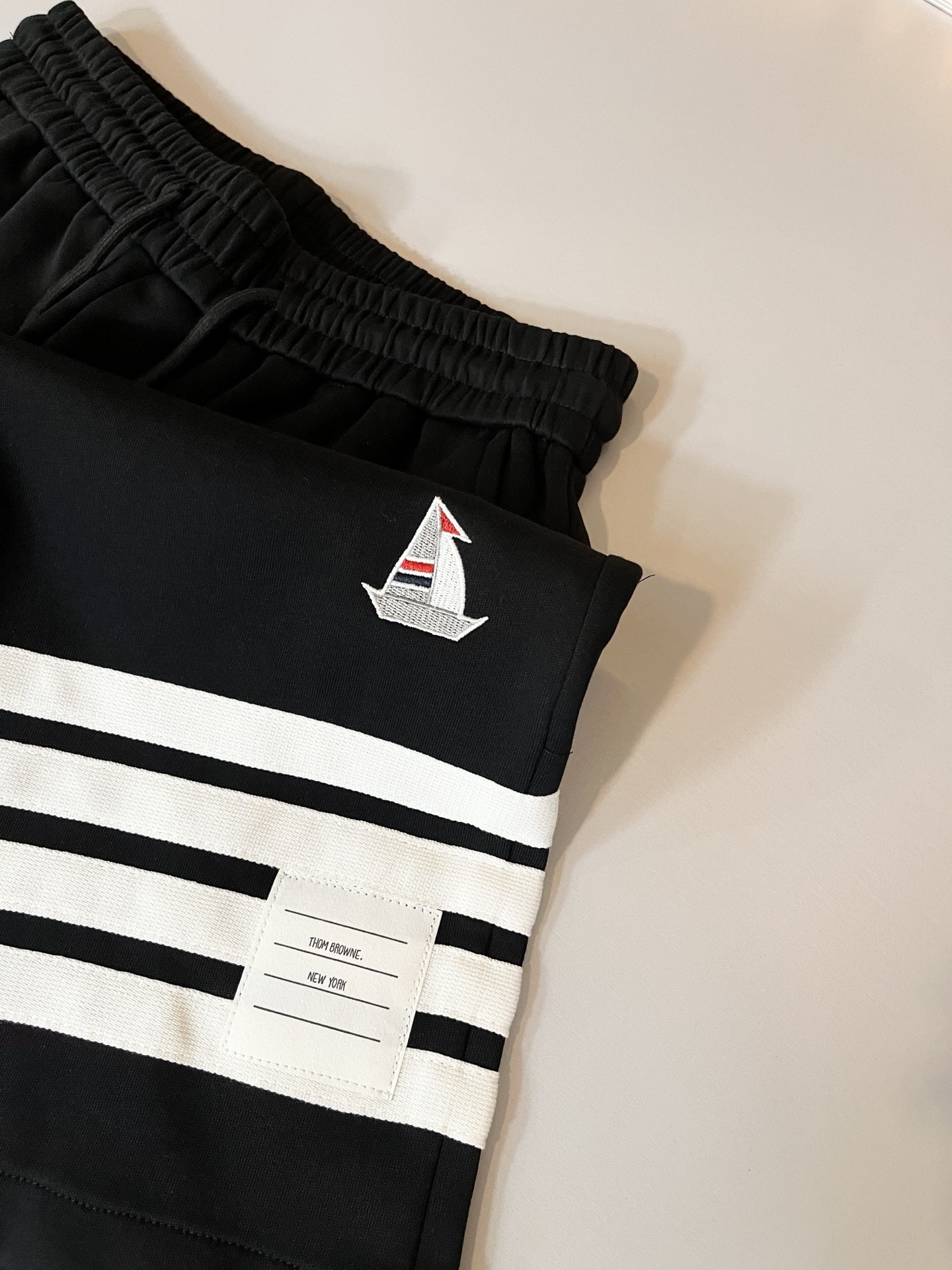  Thom Brow*e汤姆*朗2025春夏新款男女同款👫休闲短裤，区分市面料 我们的一条短裤就比市面的
