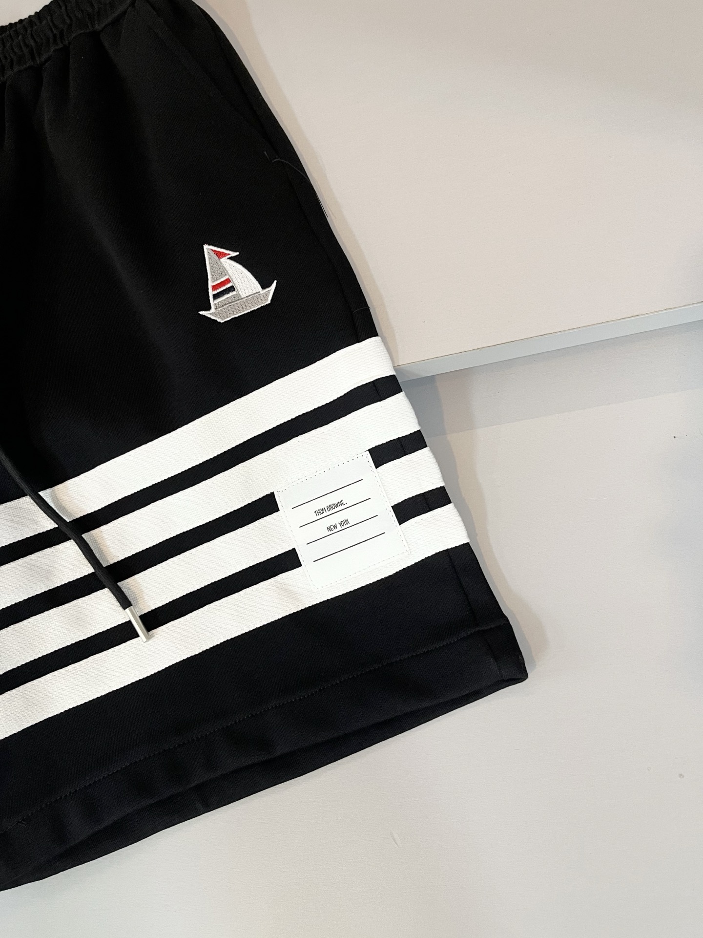  Thom Brow*e汤姆*朗2025春夏新款男女同款👫休闲短裤，区分市面料 我们的一条短裤就比市面的