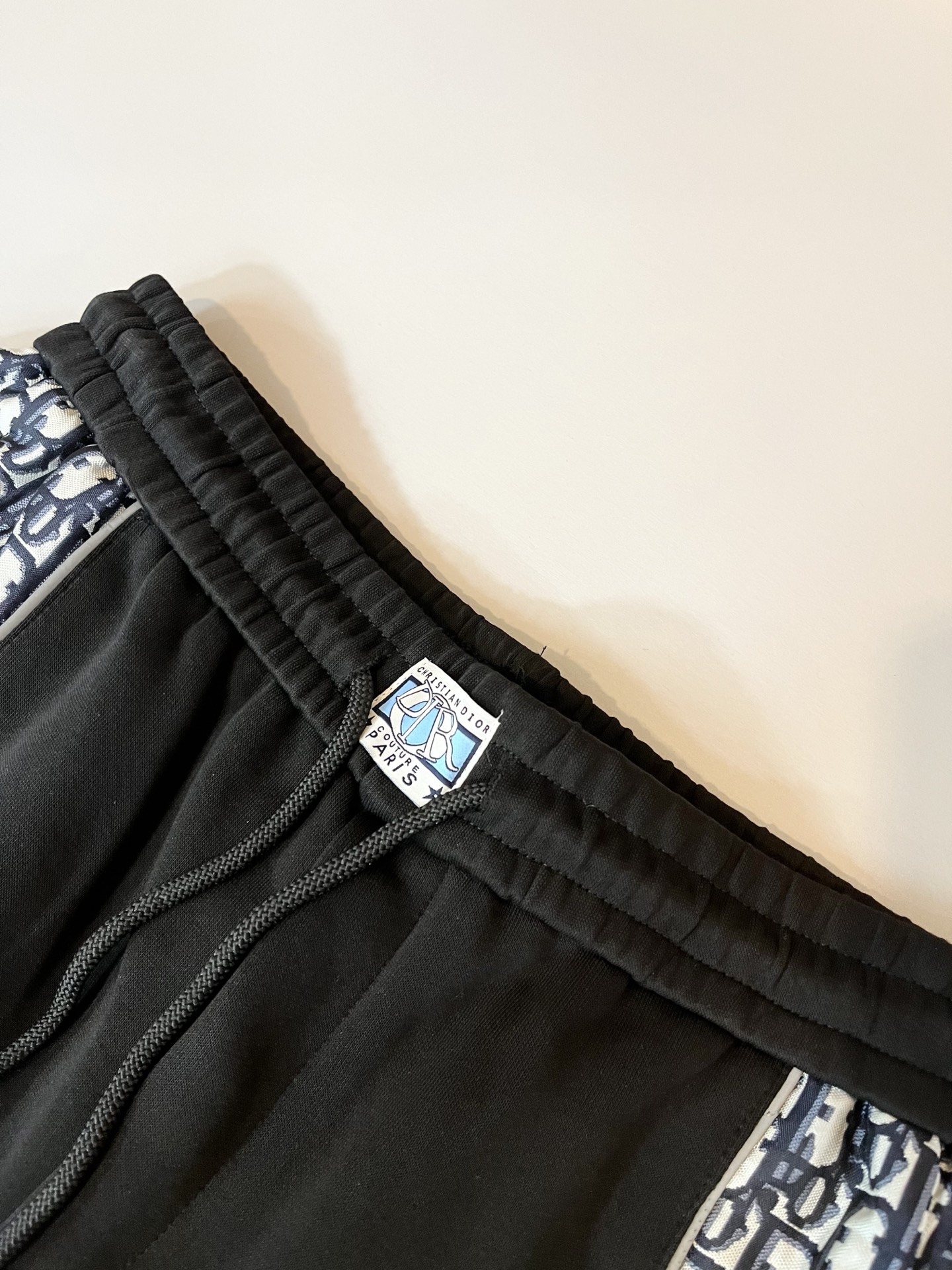  Dio*迪*奥 2025春夏新款男女同款👫休闲抽绳织带休闲短裤，男女同款！搭配老花字母logo设计！时