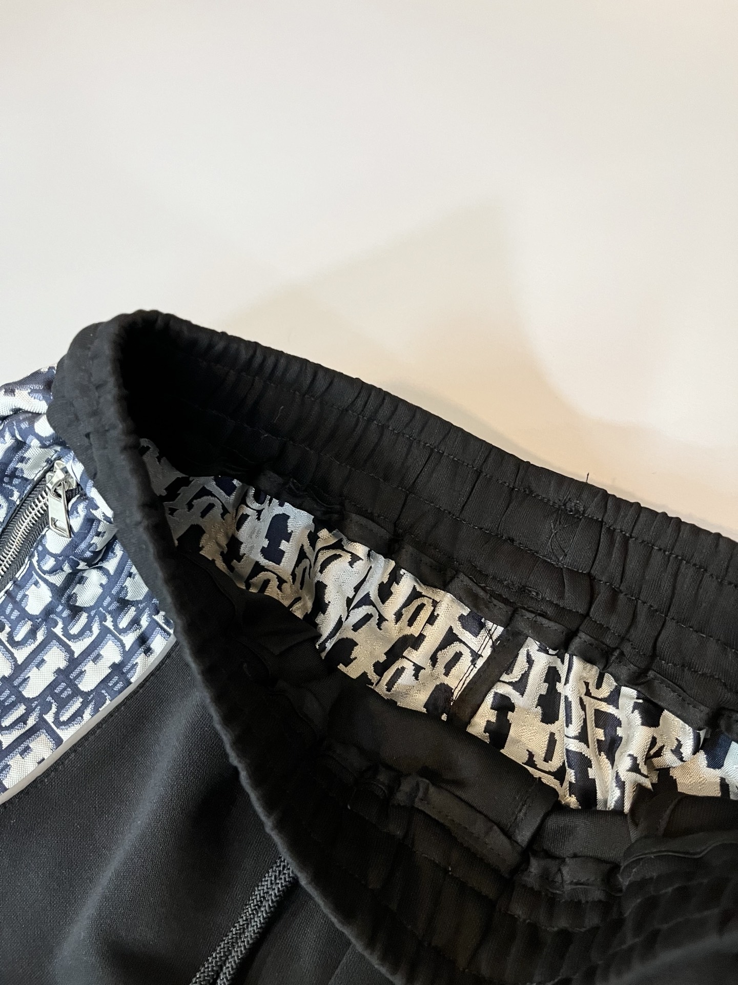  Dio*迪*奥 2025春夏新款男女同款👫休闲抽绳织带休闲短裤，男女同款！搭配老花字母logo设计！时