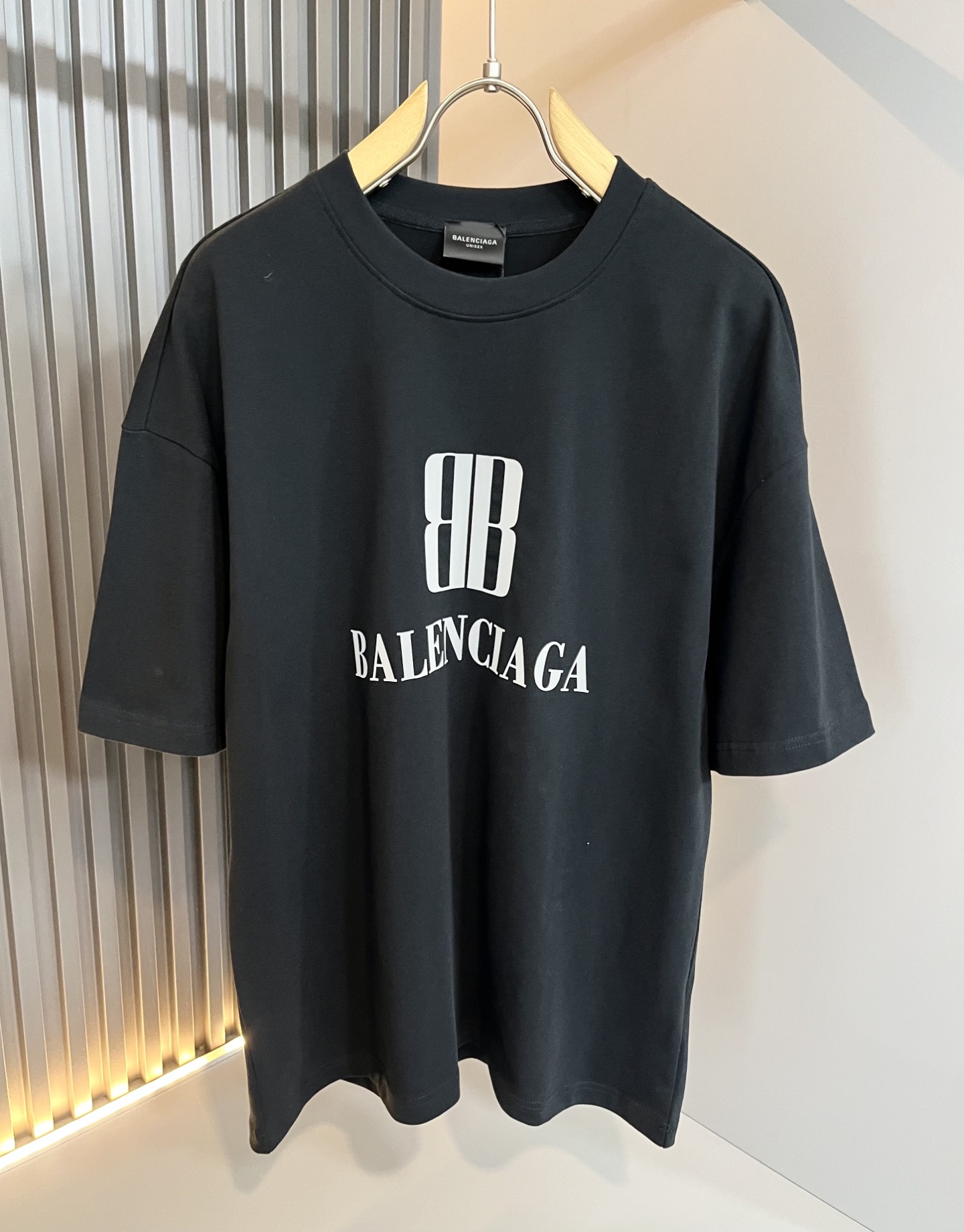  BALENCI*GA巴黎*家 2025春夏新款男女同款👫短袖T恤！走秀图案印花时尚休闲短袖T恤衫！设计