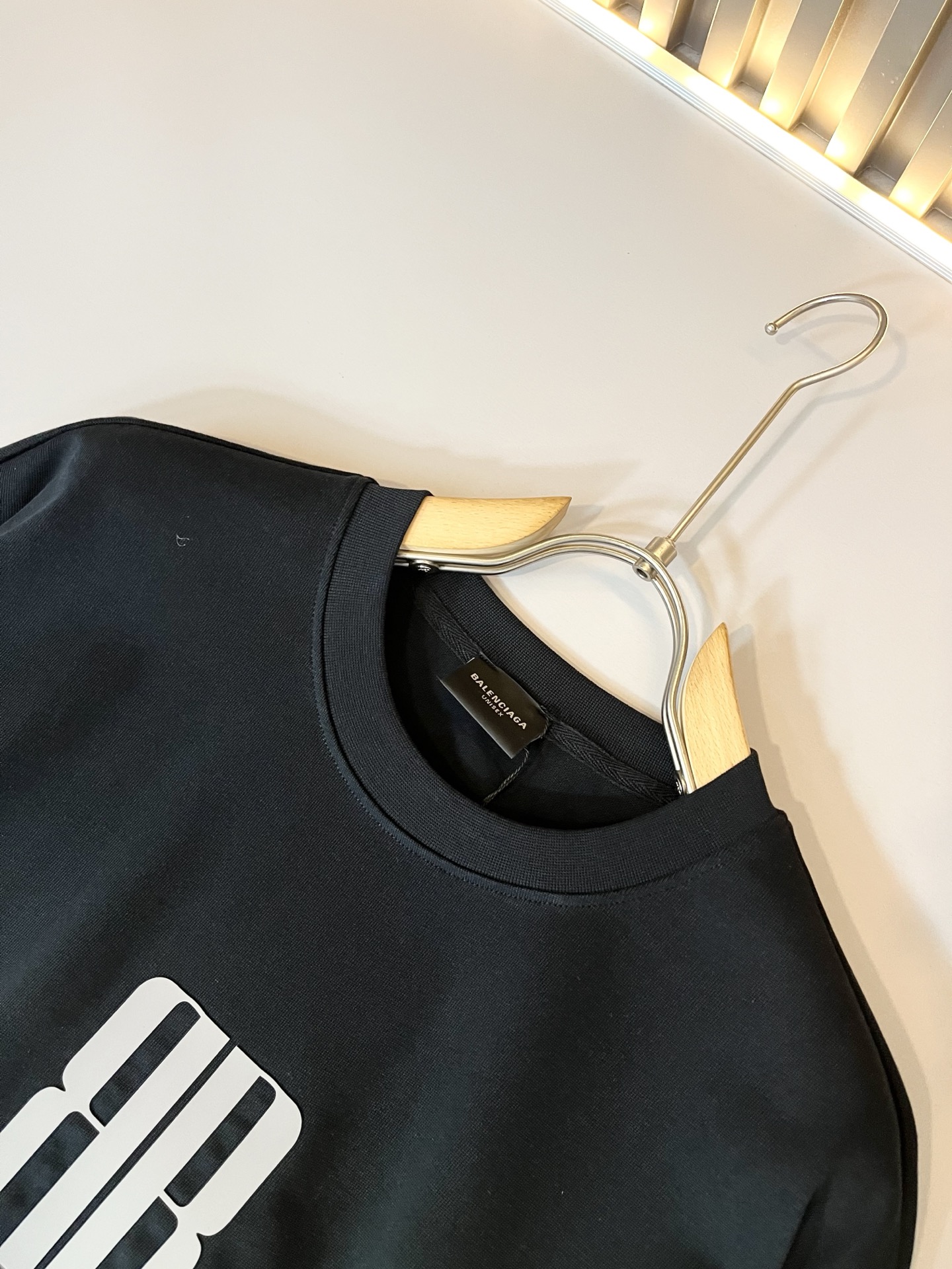  BALENCI*GA巴黎*家 2025春夏新款男女同款👫短袖T恤！走秀图案印花时尚休闲短袖T恤衫！设计