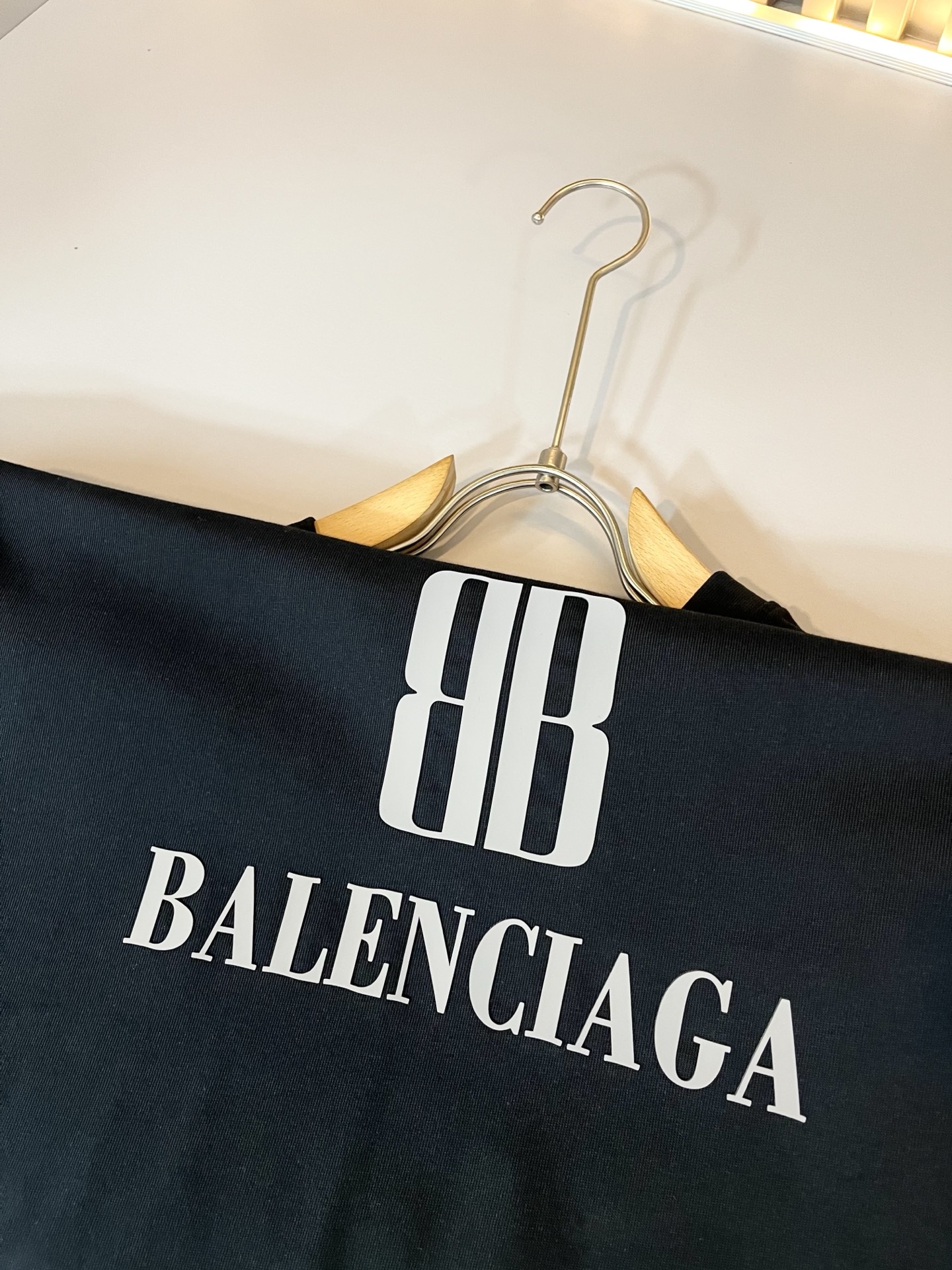  BALENCI*GA巴黎*家 2025春夏新款男女同款👫短袖T恤！走秀图案印花时尚休闲短袖T恤衫！设计