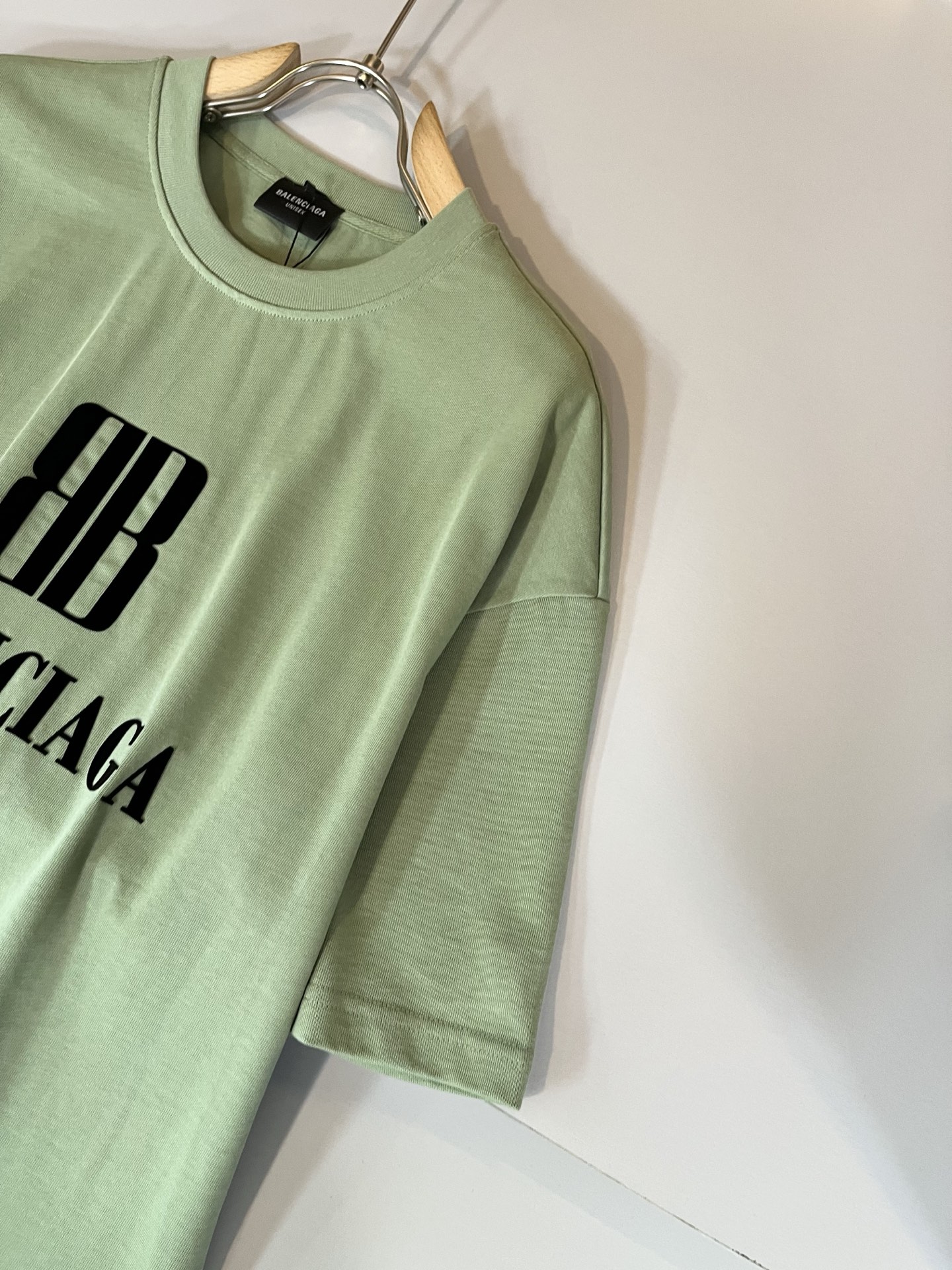  BALENCI*GA巴黎*家 2025春夏新款男女同款👫短袖T恤！走秀图案印花时尚休闲短袖T恤衫！设计