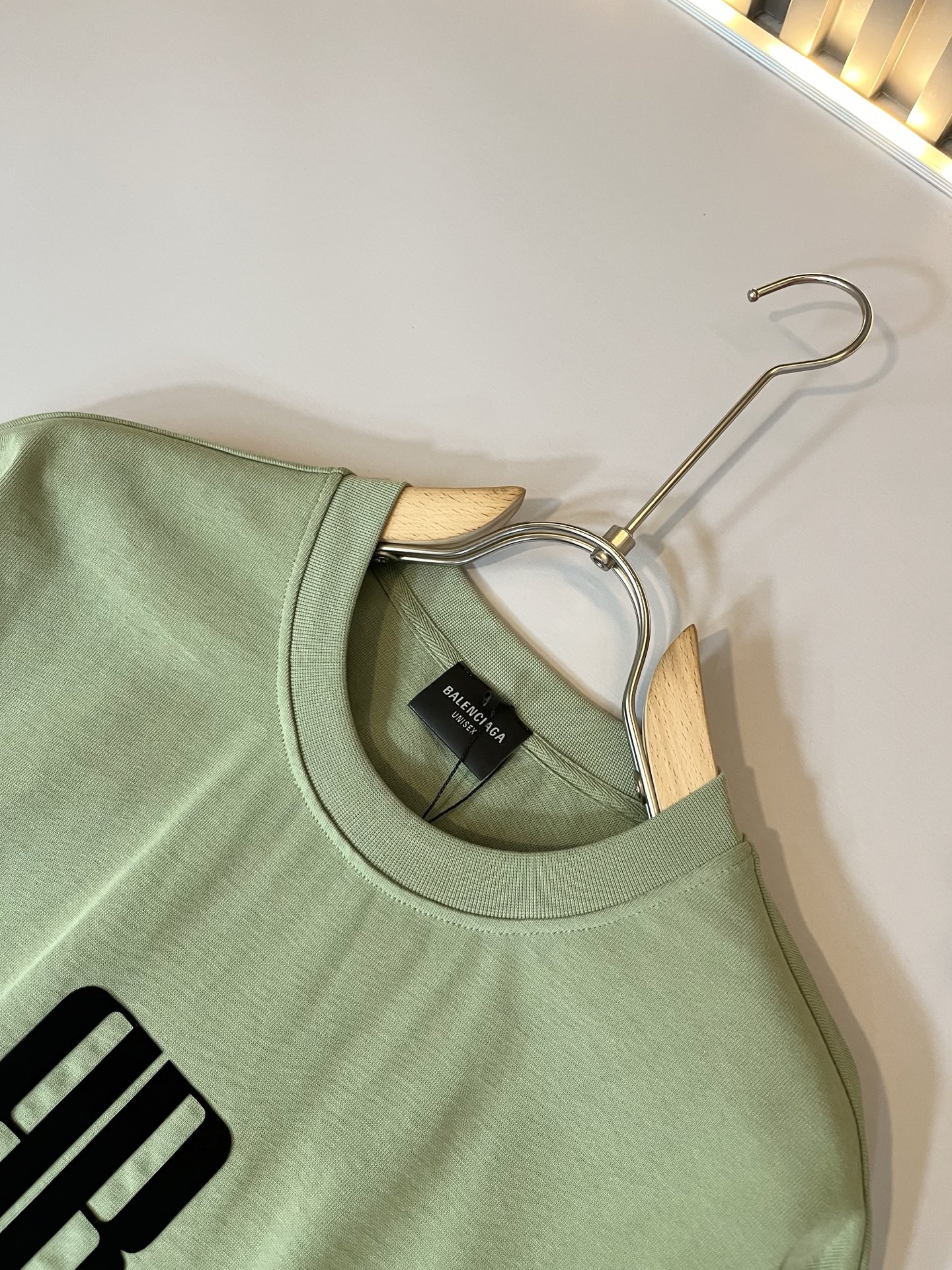  BALENCI*GA巴黎*家 2025春夏新款男女同款👫短袖T恤！走秀图案印花时尚休闲短袖T恤衫！设计