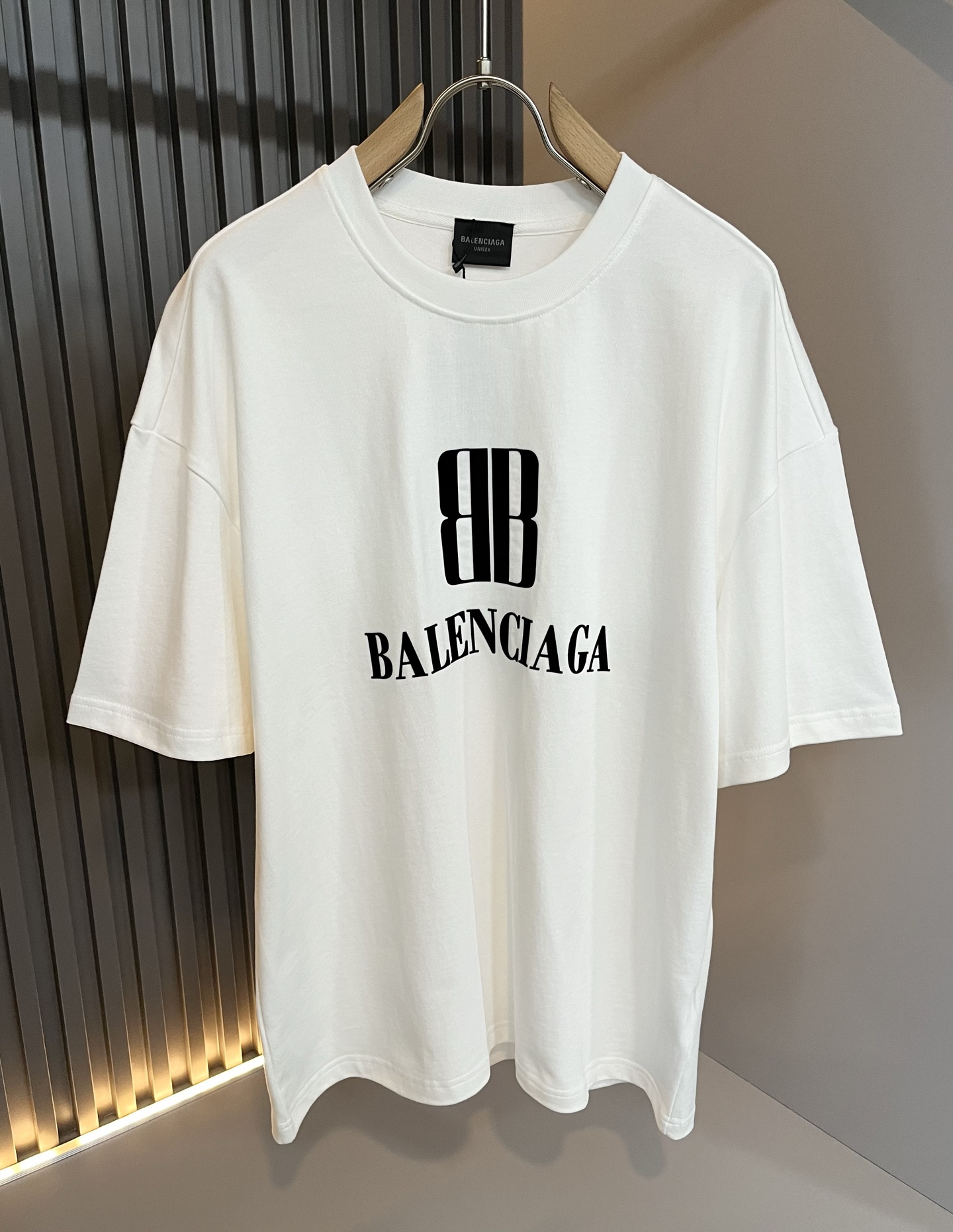  BALENCI*GA巴黎*家 2025春夏新款男女同款👫短袖T恤！走秀图案印花时尚休闲短袖T恤衫！设计