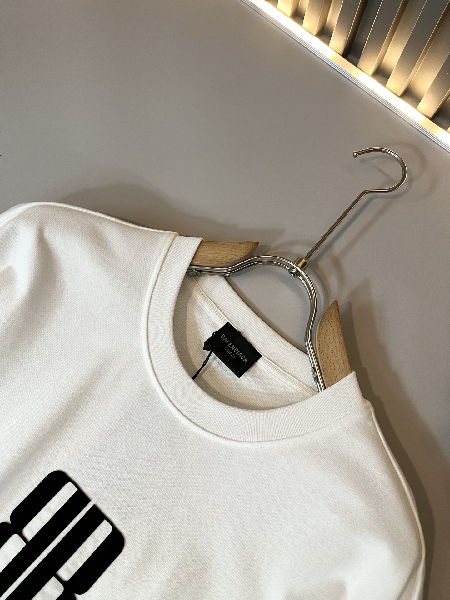  BALENCI*GA巴黎*家 2025春夏新款男女同款👫短袖T恤！走秀图案印花时尚休闲短袖T恤衫！设计