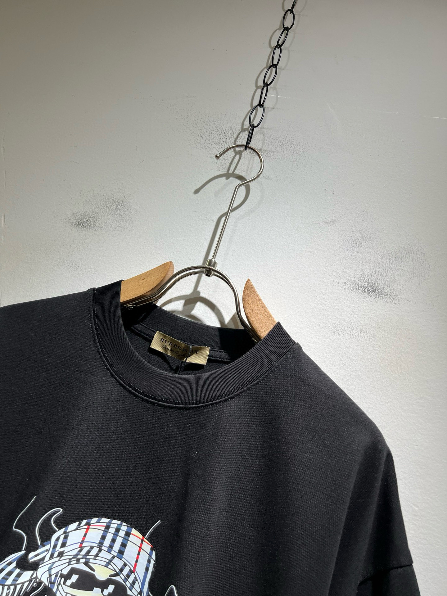   BURBER*Y巴*莉2025春夏新品男女同款👫短袖T恤，重磅来袭，最近比较火热的环保纯棉面料制作而