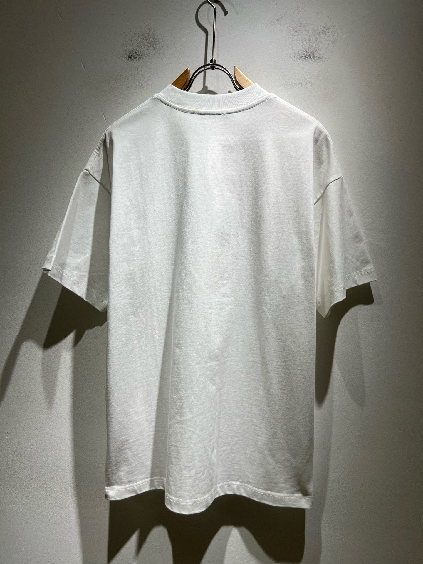   BURBER*Y巴*莉2025春夏新品男女同款👫短袖T恤，重磅来袭，最近比较火热的环保纯棉面料制作而