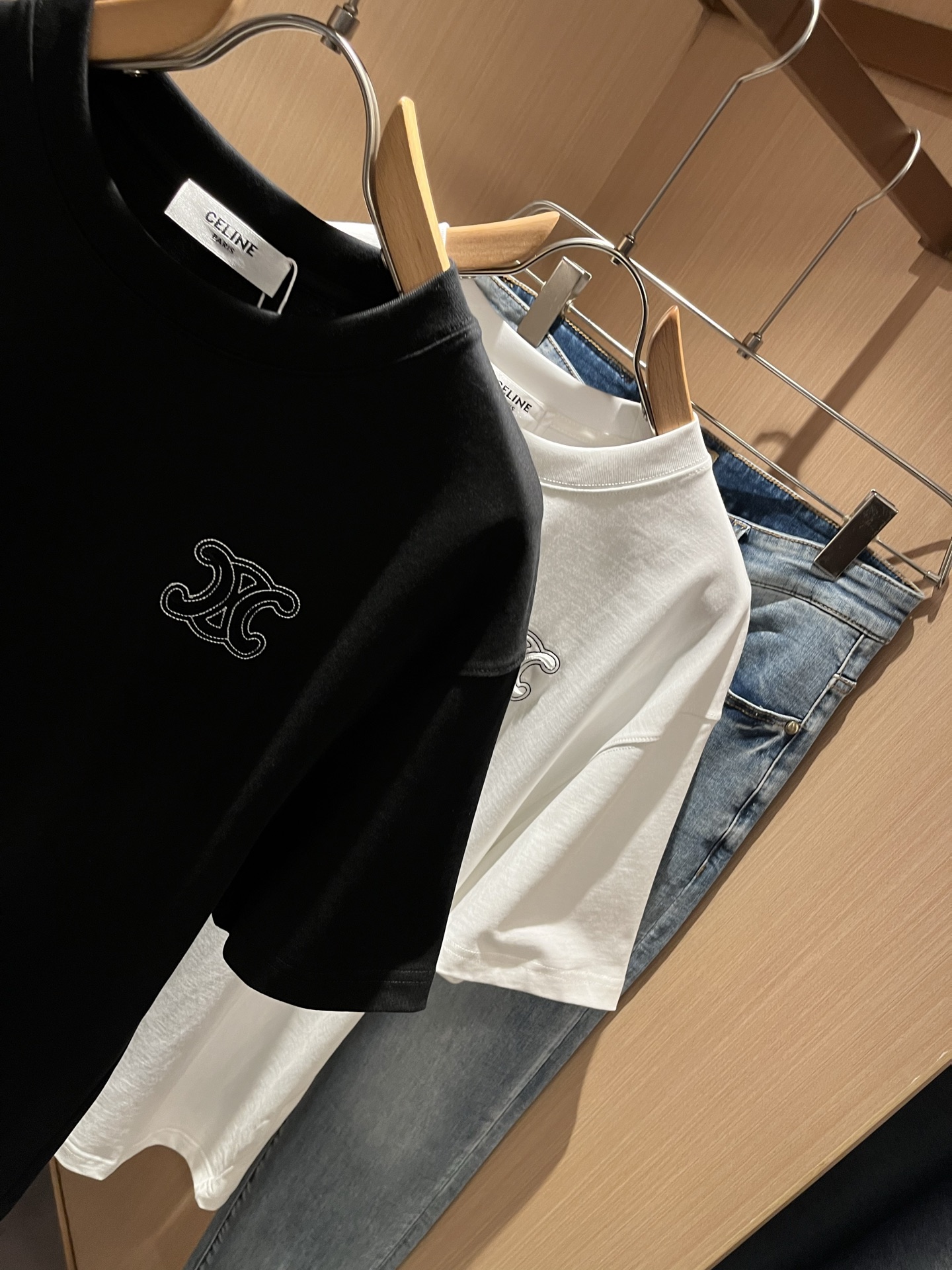  CELIN*瑟琳 2025春夏新款时尚休闲圆领短袖T恤，经典男女同款情侣👫短袖T恤衫！贸易公司渠道稀出