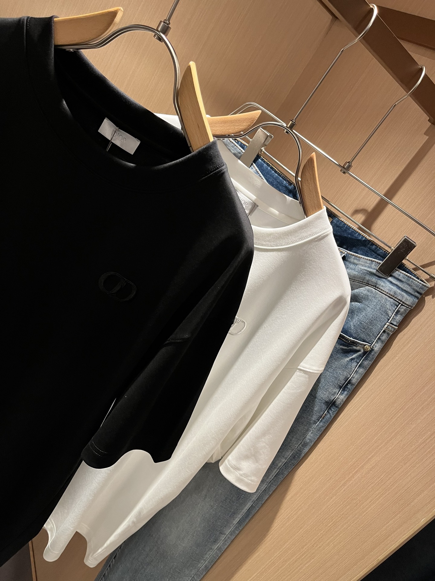  Dio*迪家 2025春夏新款男女同款👫短袖T恤，专柜同步发售！定制专属260克纯棉面料，定制原版工艺