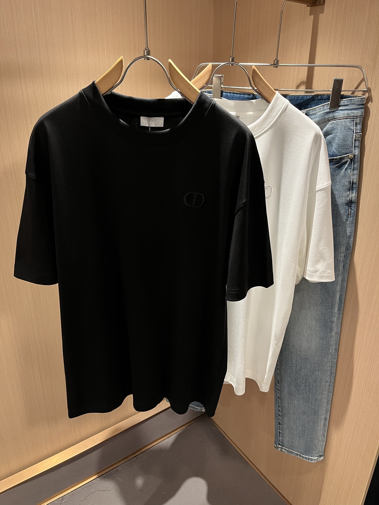  Dio*迪家 2025春夏新款男女同款👫短袖T恤，专柜同步发售！定制专属260克纯棉面料，定制原版工艺