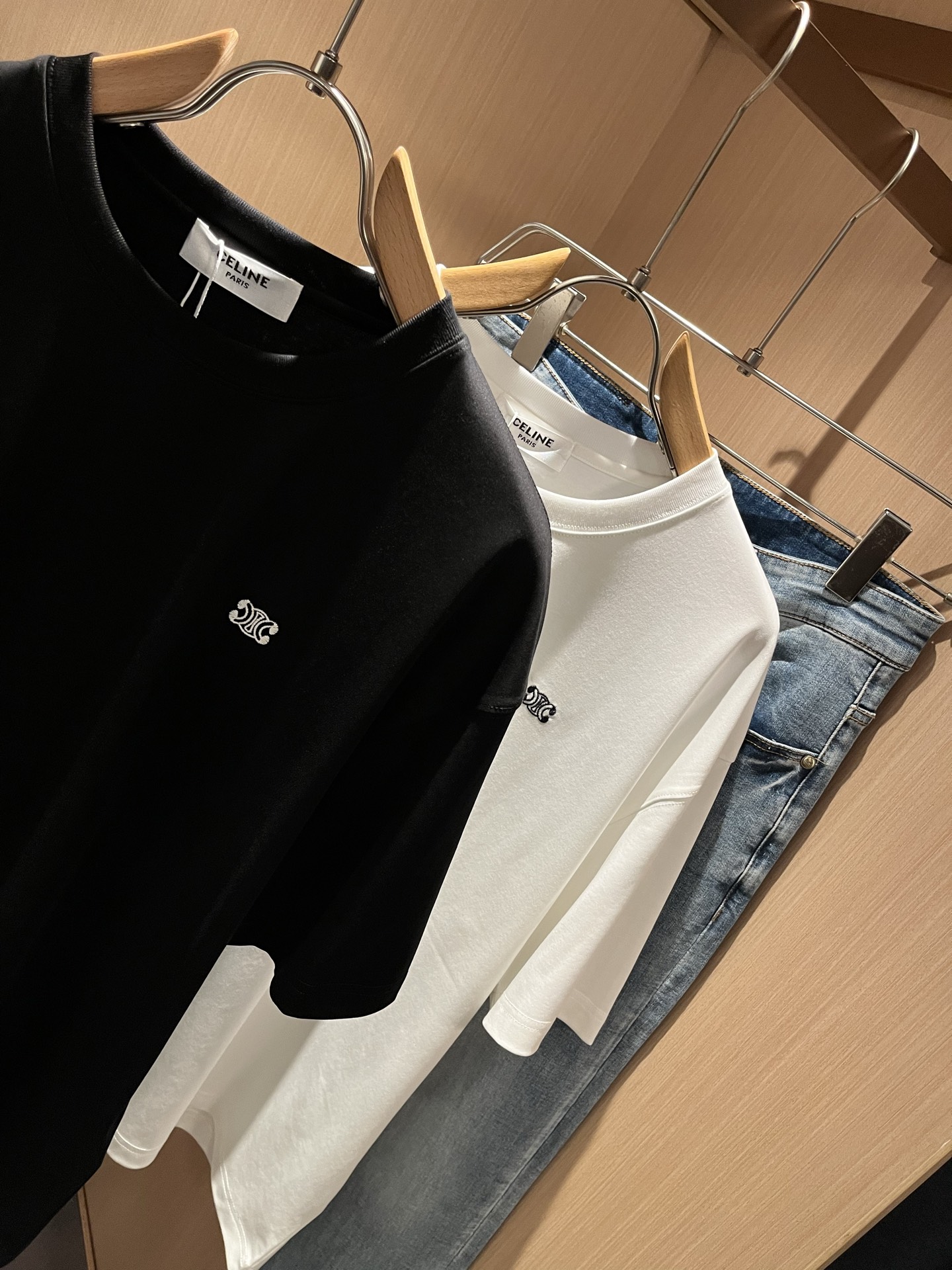  CELIN*瑟琳 2025春夏新款时尚休闲圆领短袖T恤，经典男女同款情侣👫短袖T恤衫！贸易公司渠道稀出