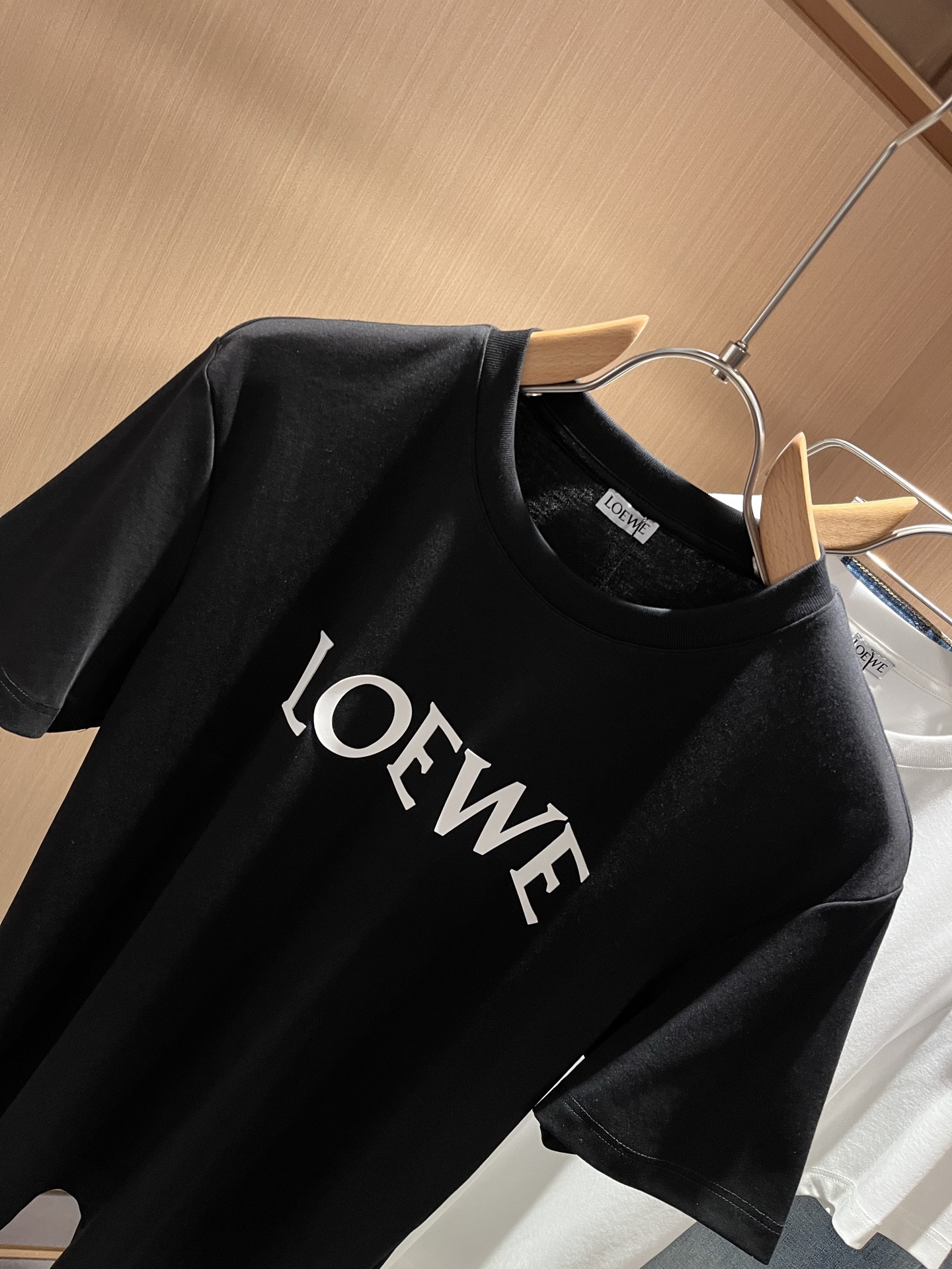 LOE*WE罗*威 2025春夏新款男女同款👫短袖T恤，意大利原厂订单渠道，极具个性高级风，标志logo