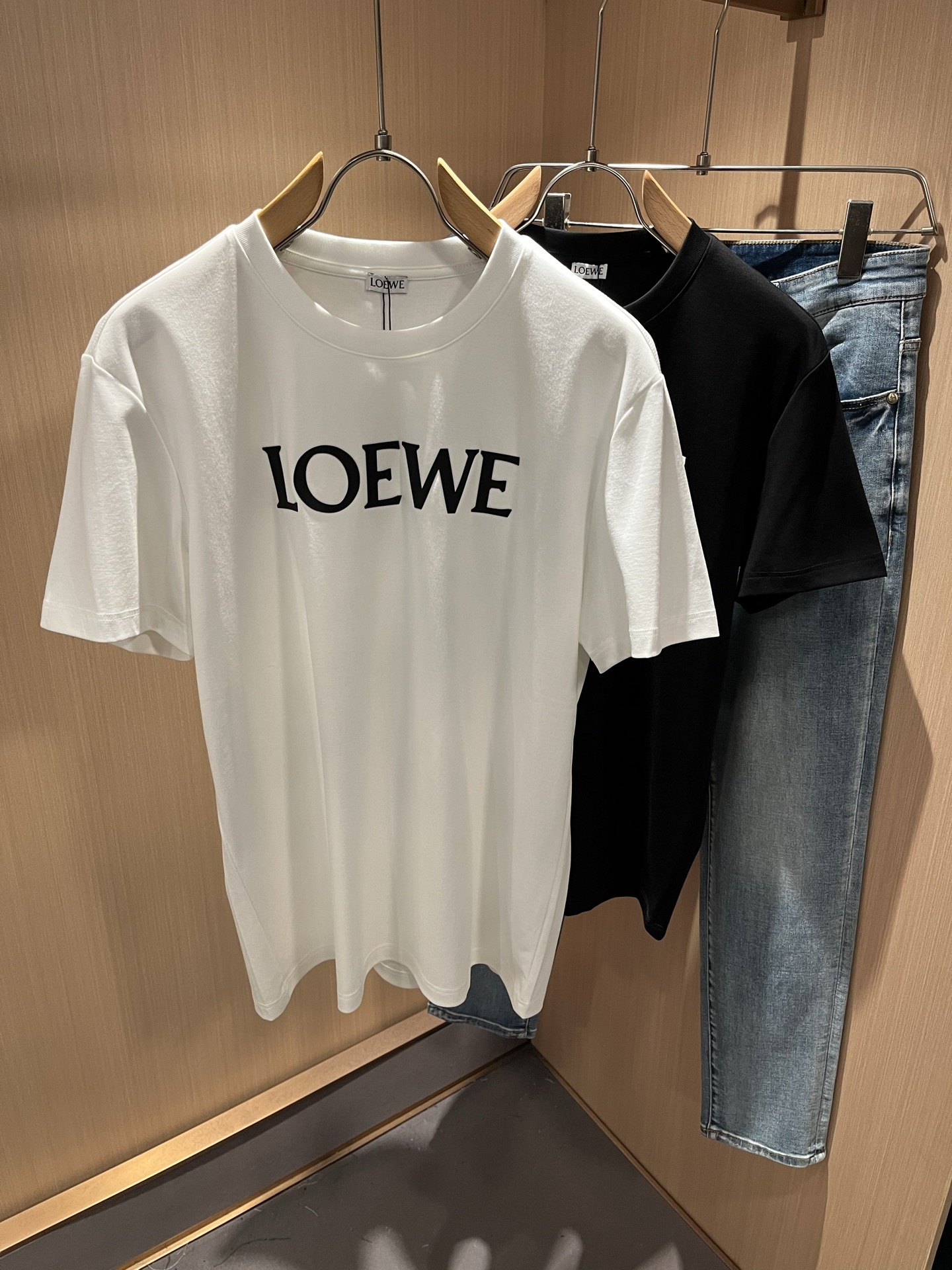 LOE*WE罗*威 2025春夏新款男女同款👫短袖T恤，意大利原厂订单渠道，极具个性高级风，标志logo