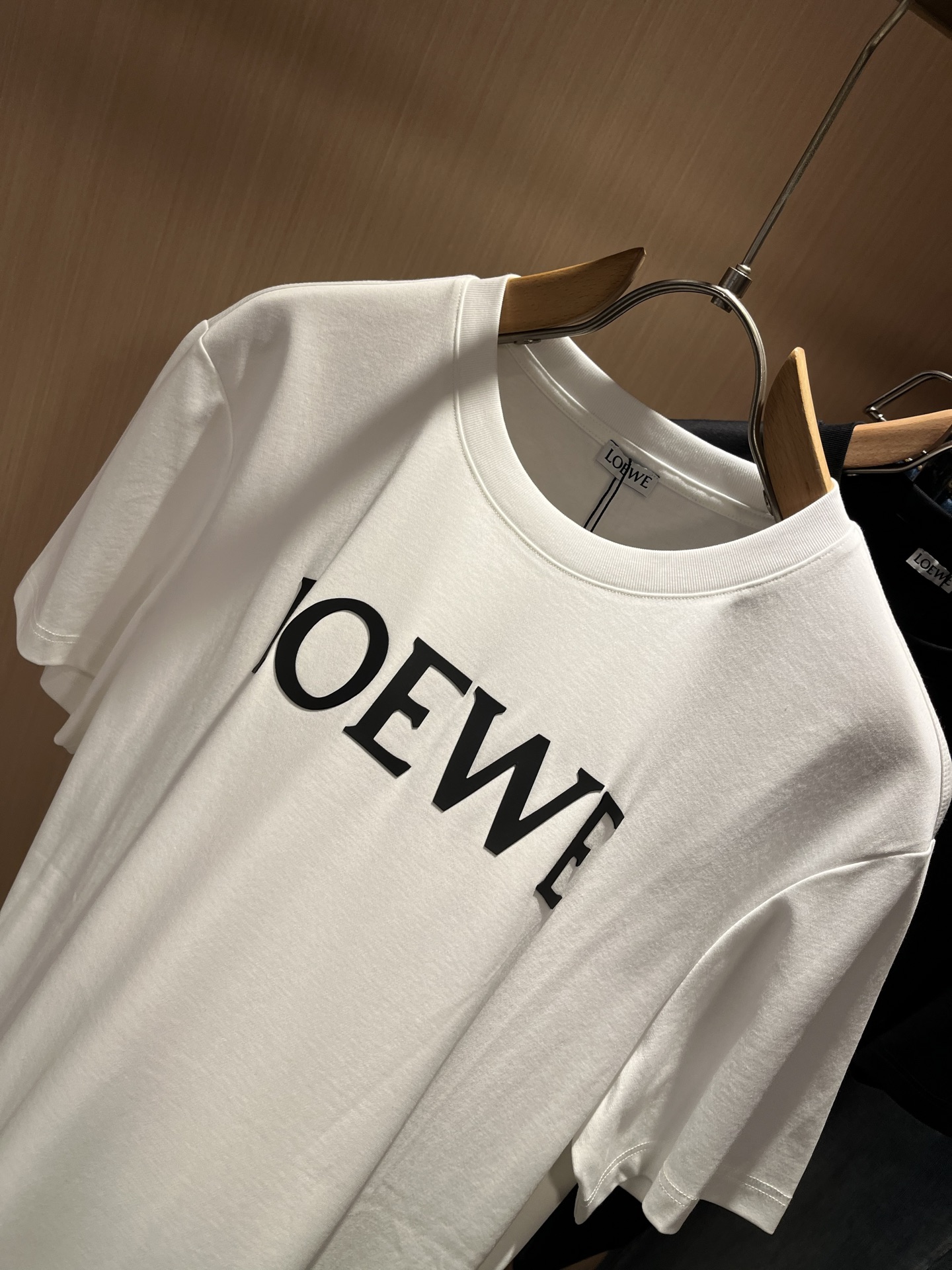 LOE*WE罗*威 2025春夏新款男女同款👫短袖T恤，意大利原厂订单渠道，极具个性高级风，标志logo