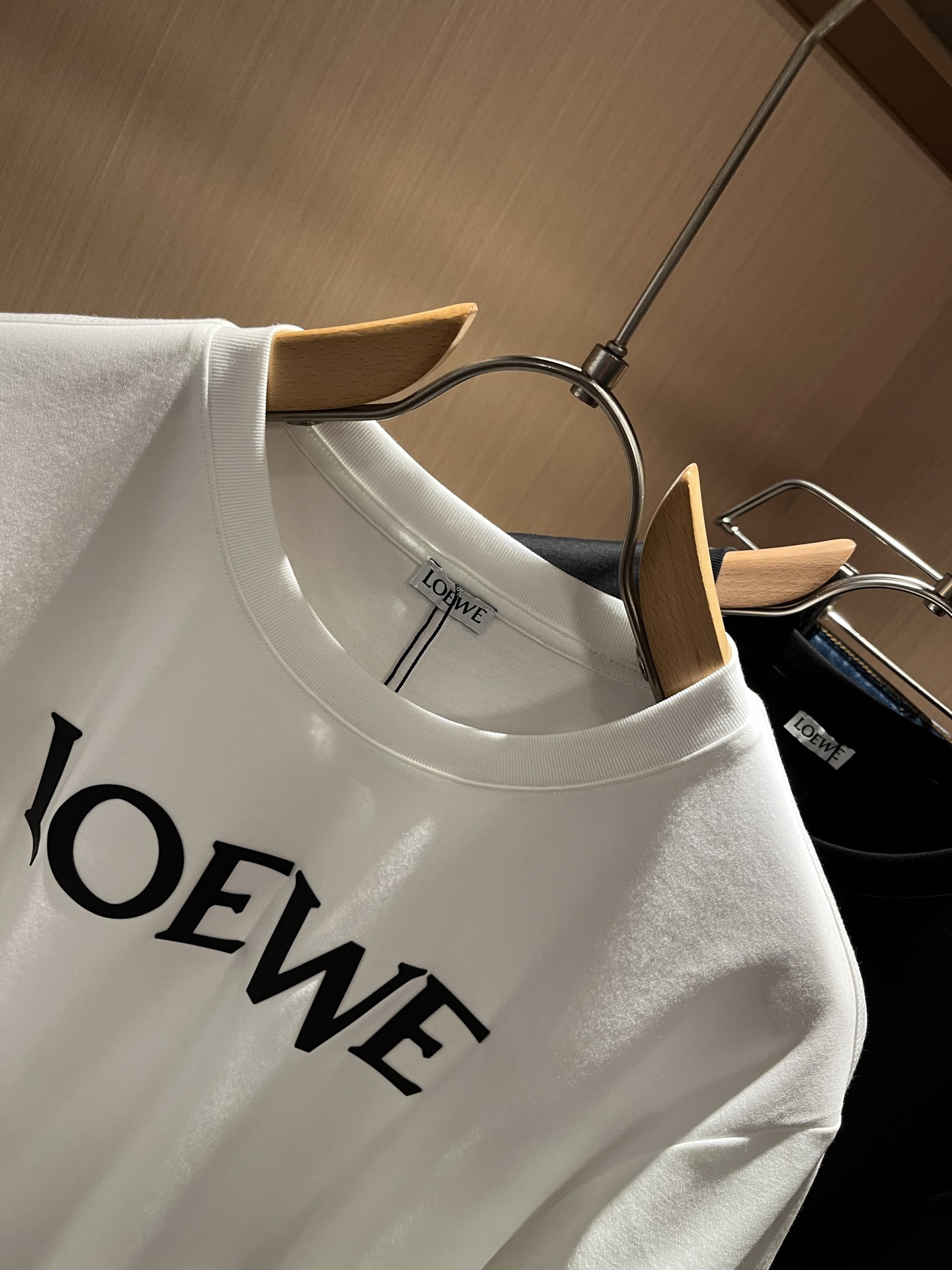 LOE*WE罗*威 2025春夏新款男女同款👫短袖T恤，意大利原厂订单渠道，极具个性高级风，标志logo