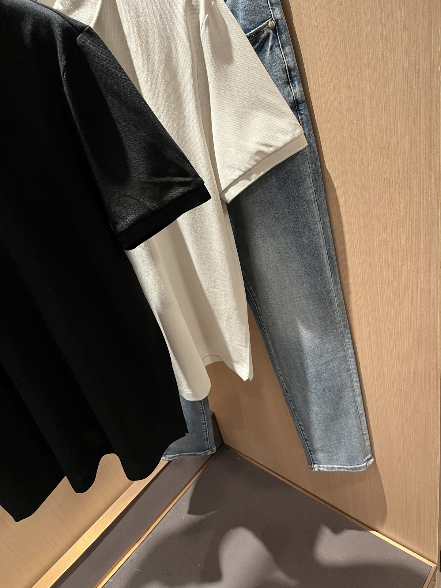 迪桑特DESCENTE，2025春夏新款短袖Polo衫，自1935年荣耀至今的专业运动品牌。80余年来，