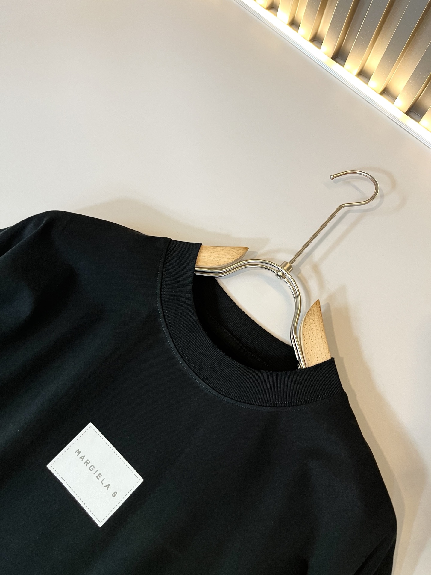   马吉拉 maison margiel 2025春夏新款男女同款👫短袖T恤，专柜同步发售！定制专属洗水