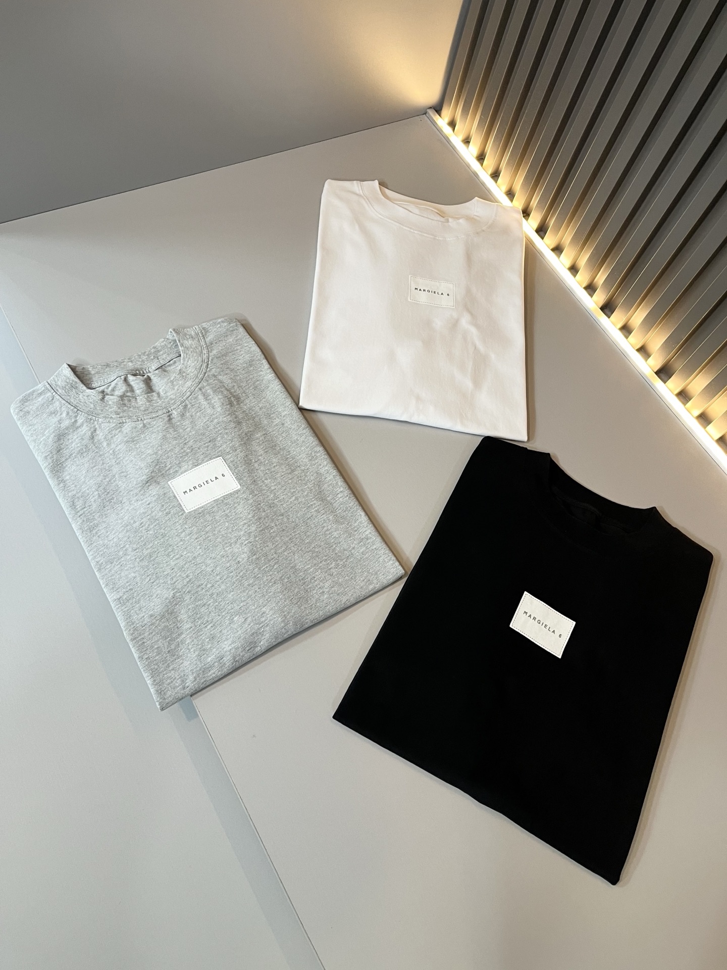   马吉拉 maison margiel 2025春夏新款男女同款👫短袖T恤，专柜同步发售！定制专属洗水