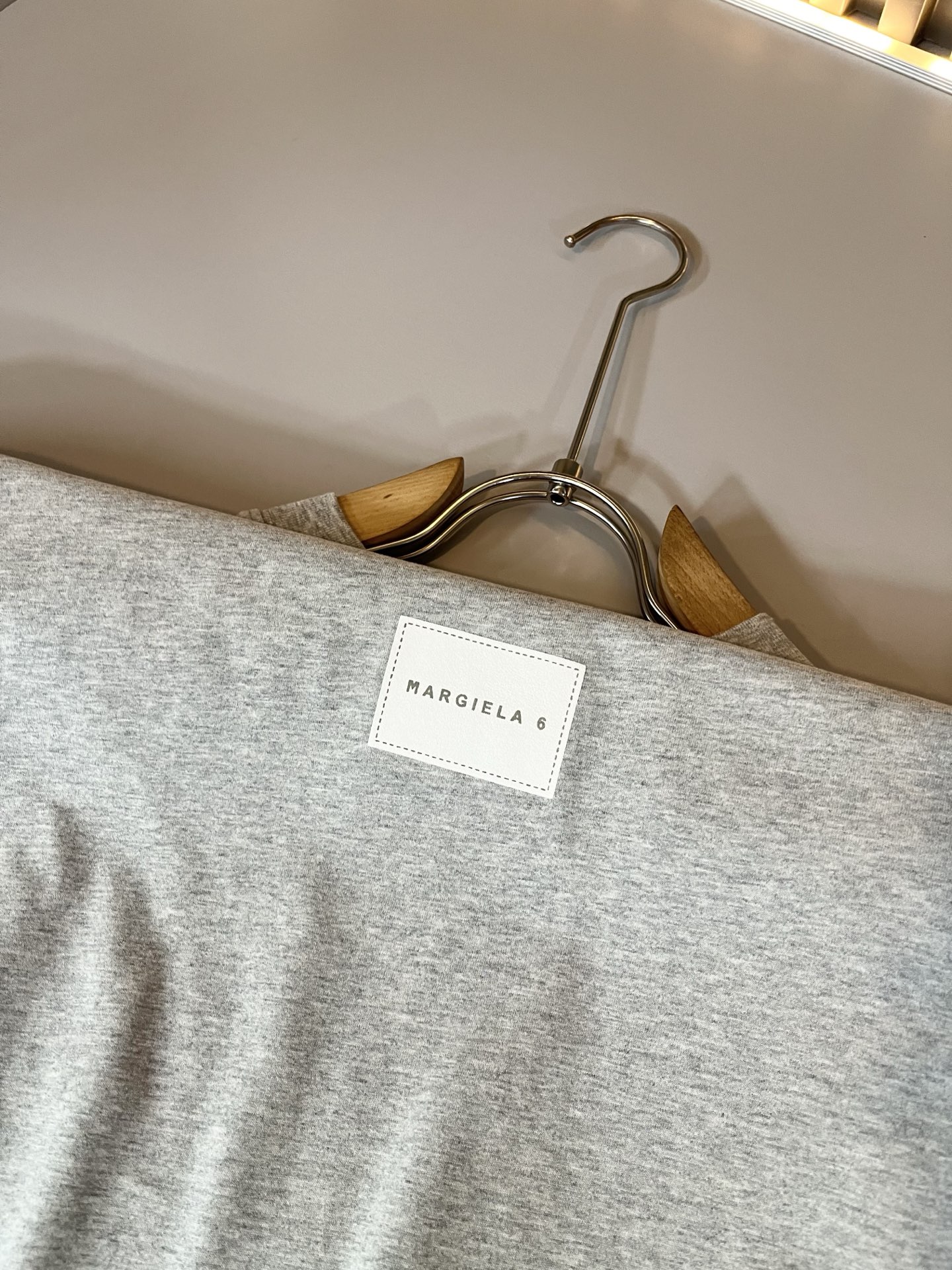   马吉拉 maison margiel 2025春夏新款男女同款👫短袖T恤，专柜同步发售！定制专属洗水