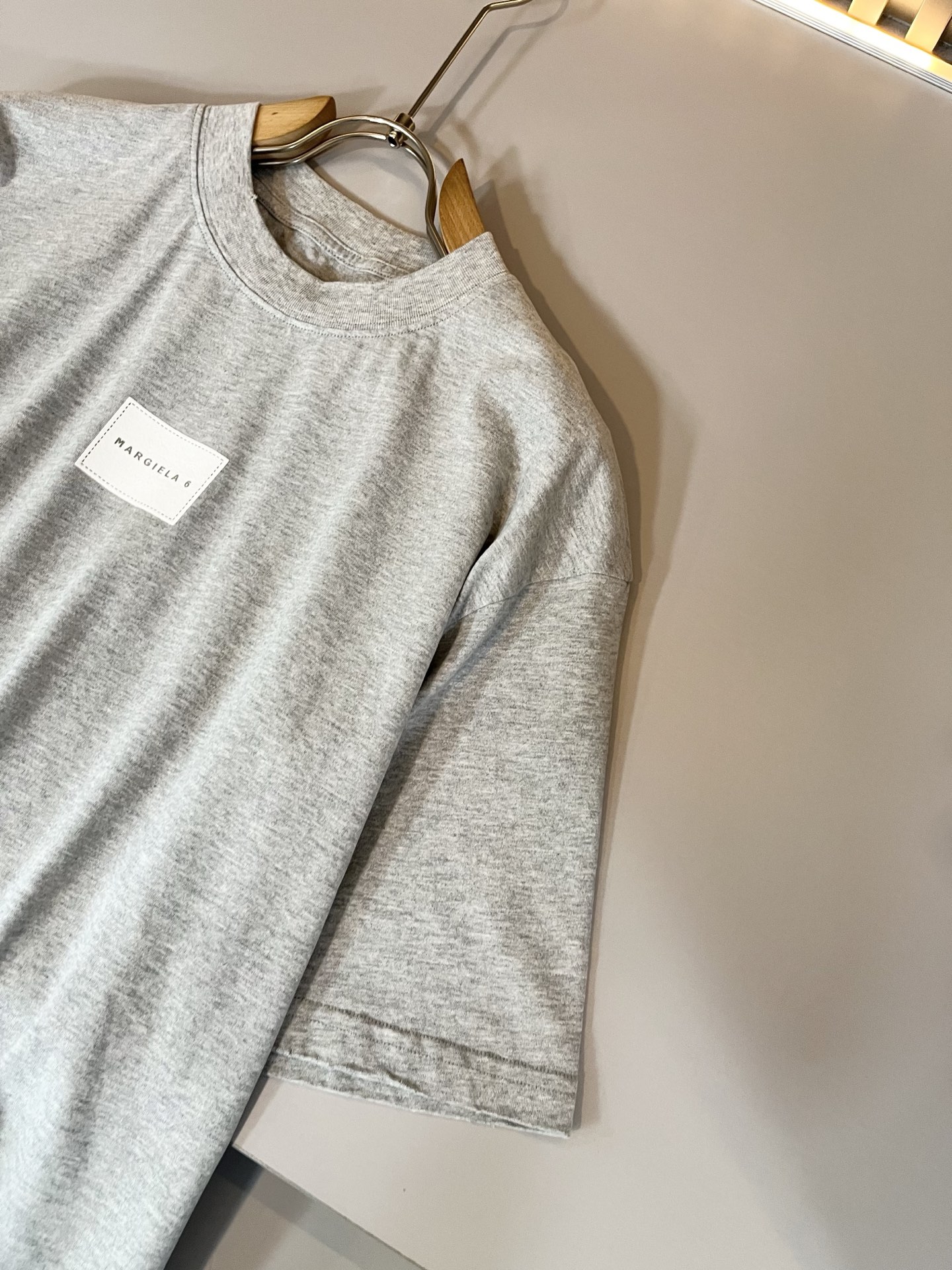   马吉拉 maison margiel 2025春夏新款男女同款👫短袖T恤，专柜同步发售！定制专属洗水