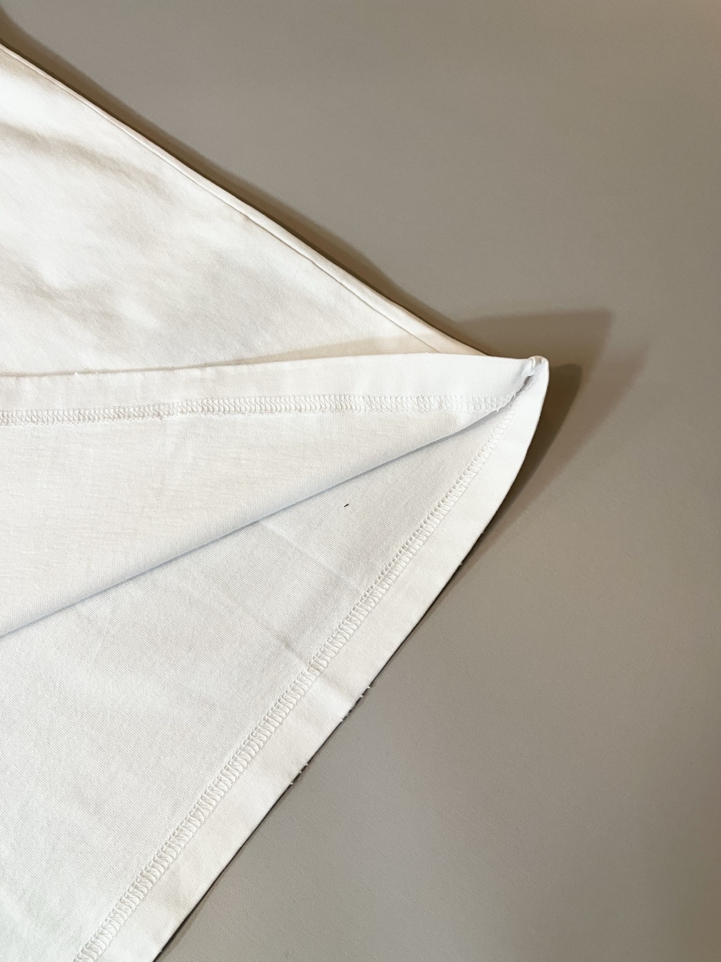   马吉拉 maison margiel 2025春夏新款男女同款👫短袖T恤，专柜同步发售！定制专属洗水