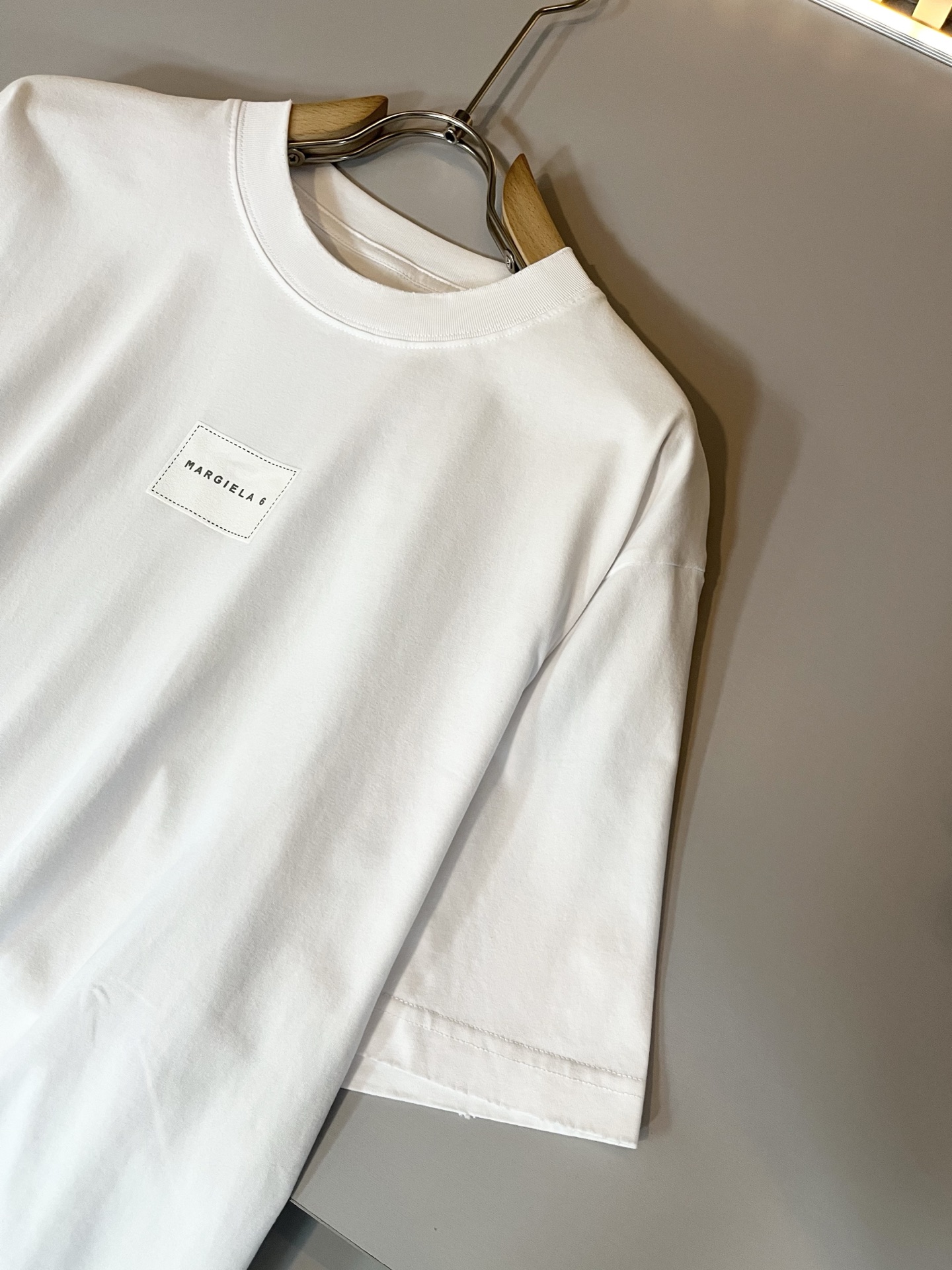   马吉拉 maison margiel 2025春夏新款男女同款👫短袖T恤，专柜同步发售！定制专属洗水