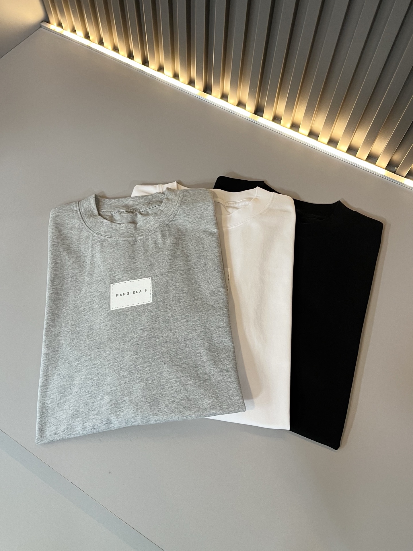   马吉拉 maison margiel 2025春夏新款男女同款👫短袖T恤，专柜同步发售！定制专属洗水