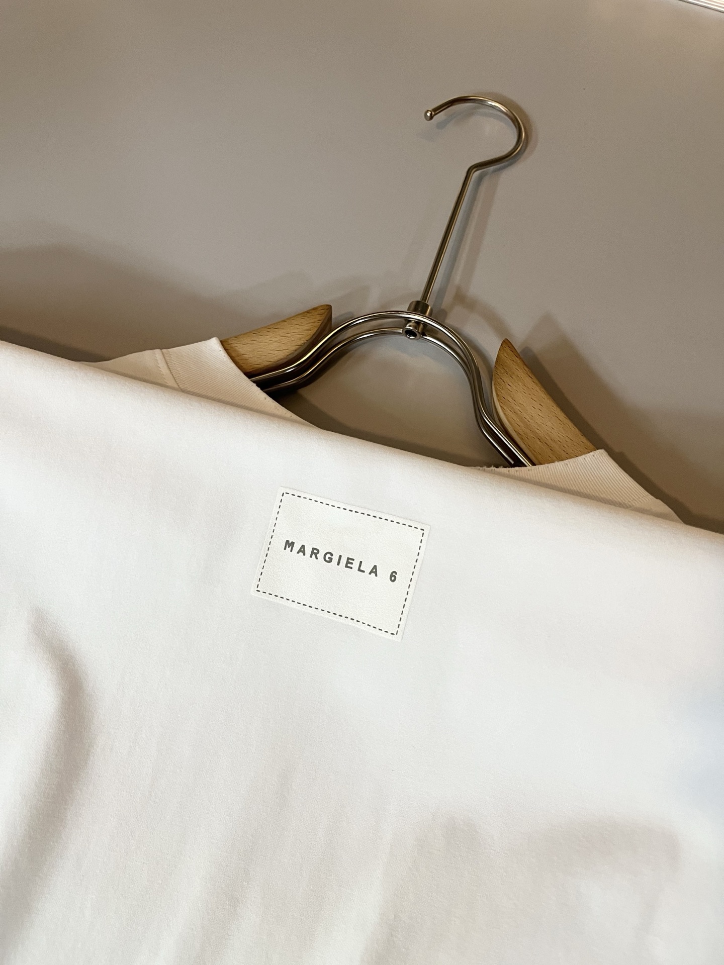   马吉拉 maison margiel 2025春夏新款男女同款👫短袖T恤，专柜同步发售！定制专属洗水