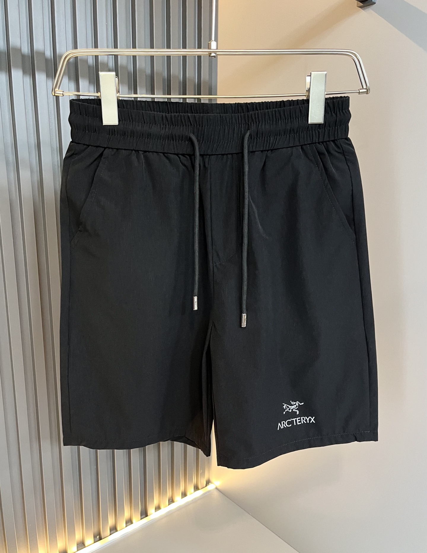  ARCTER*X始*祖鸟 2025春夏新款休闲运动风格休闲短裤裤，户外品牌可能大家第一想到的就是加拿大