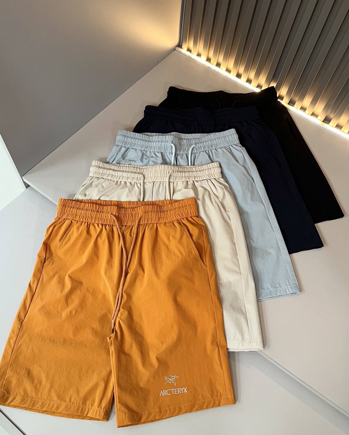  ARCTER*X始*祖鸟 2025春夏新款休闲运动风格休闲短裤裤，户外品牌可能大家第一想到的就是加拿大